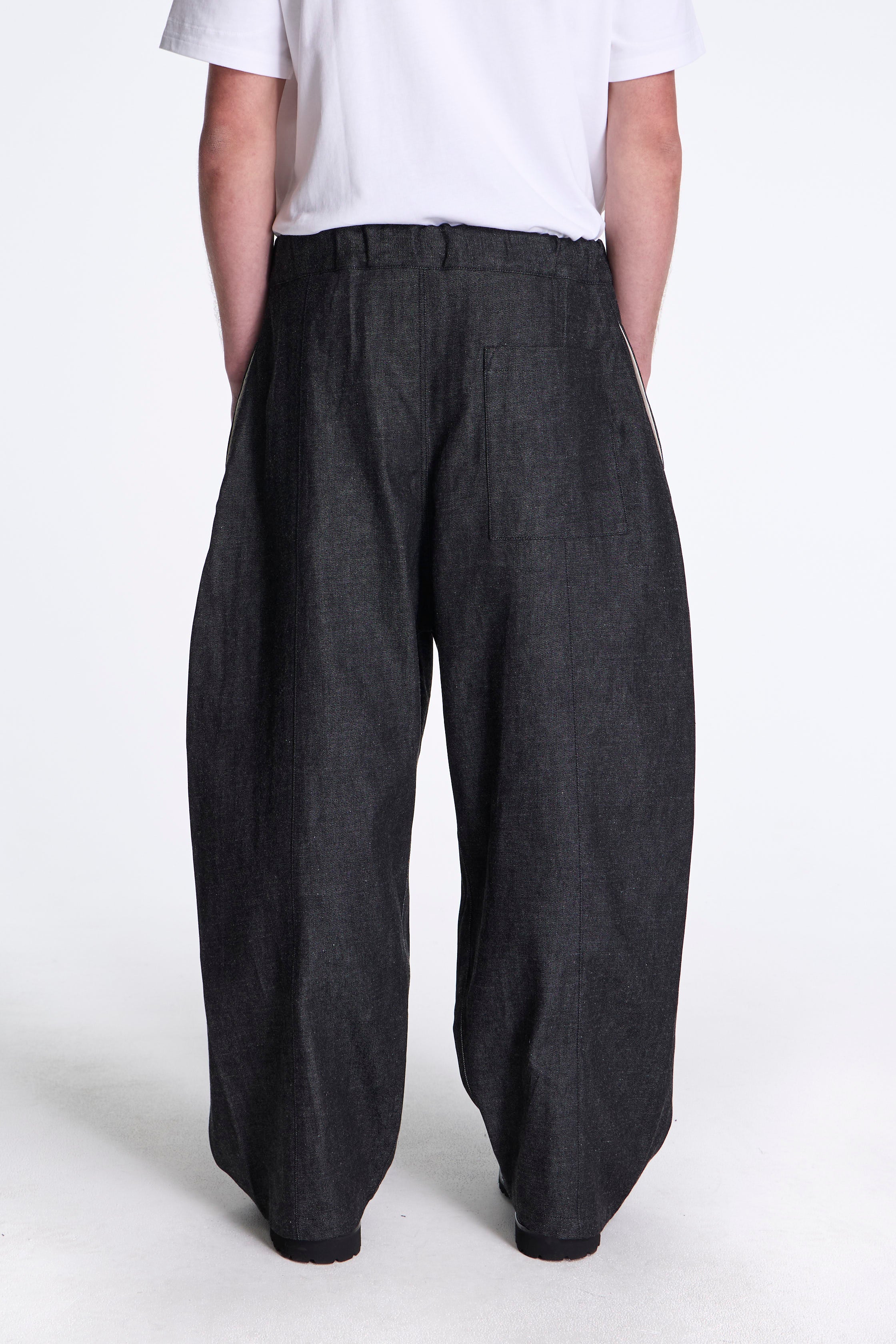 Box Pleat Trouser Denim Raw Black