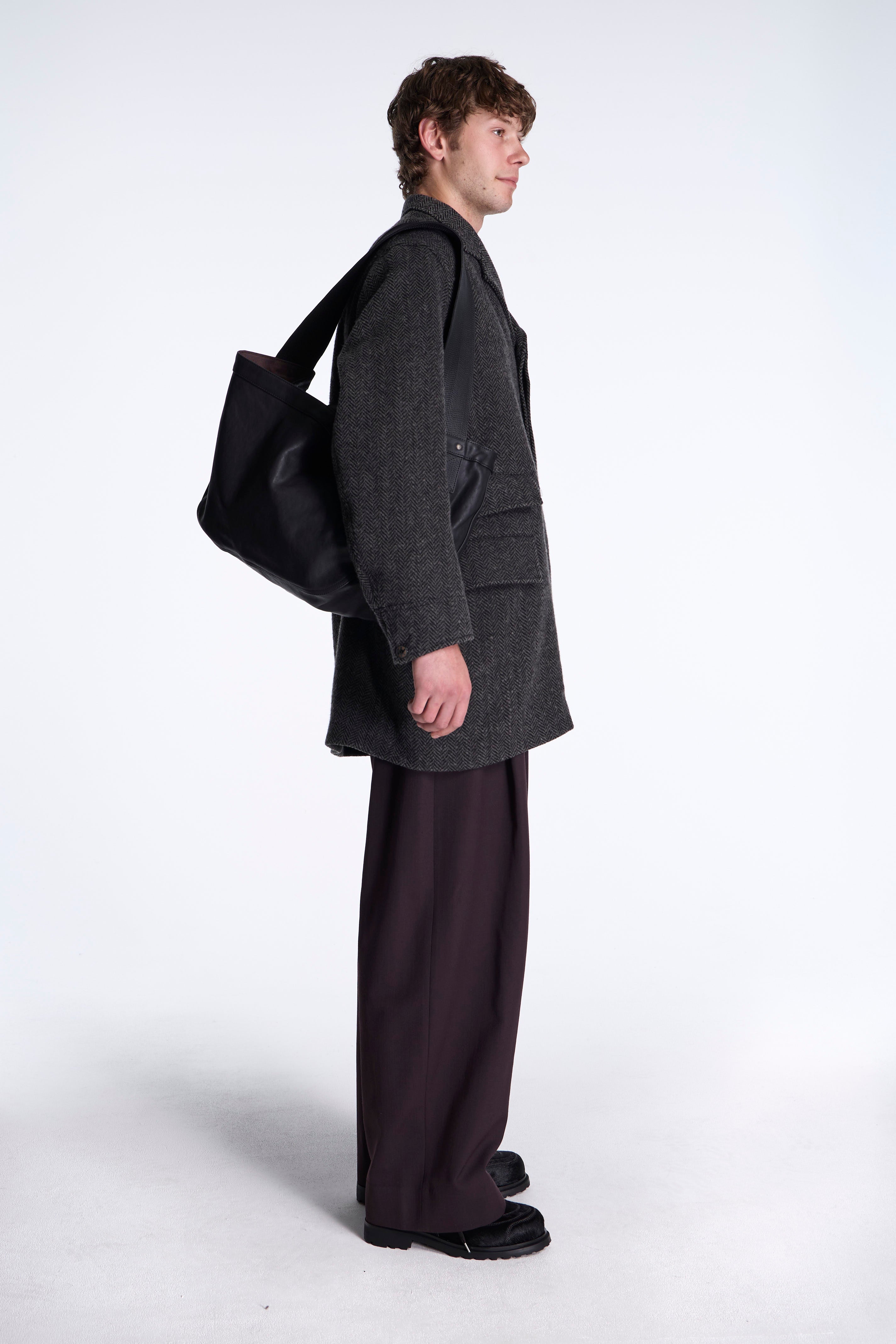 T.T Lot.004 Newsboy Bag Black Leather