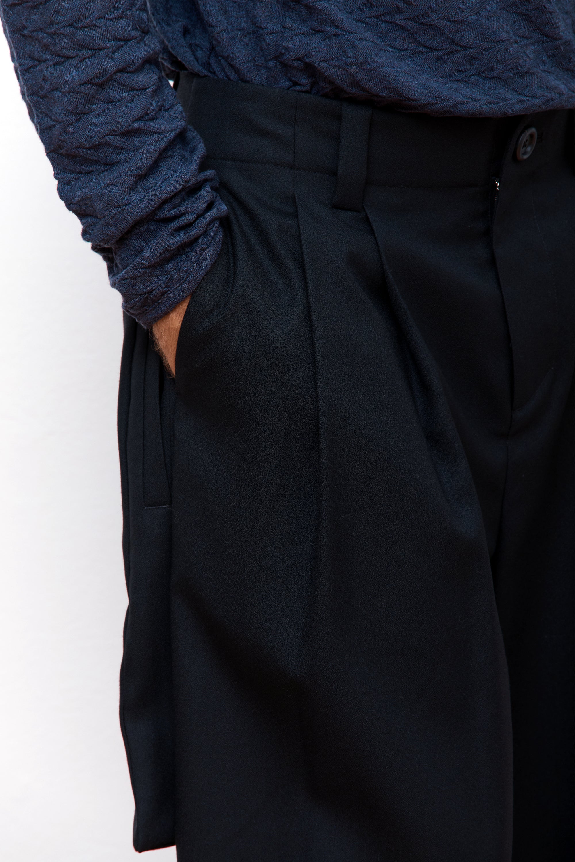 Tillandsia Pants Black