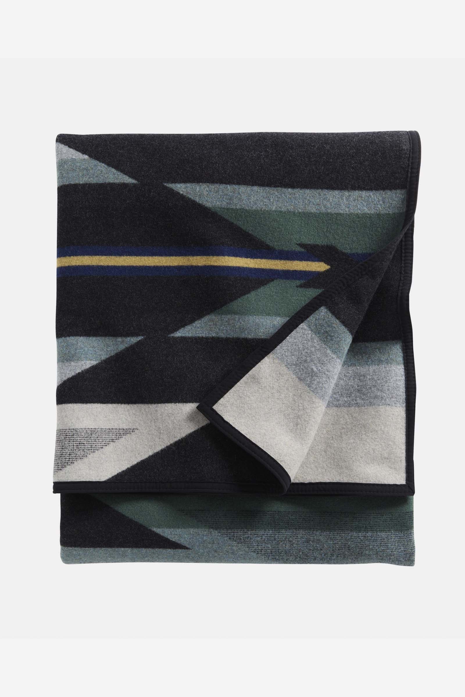 Wyeth Trail Oxford Blanket