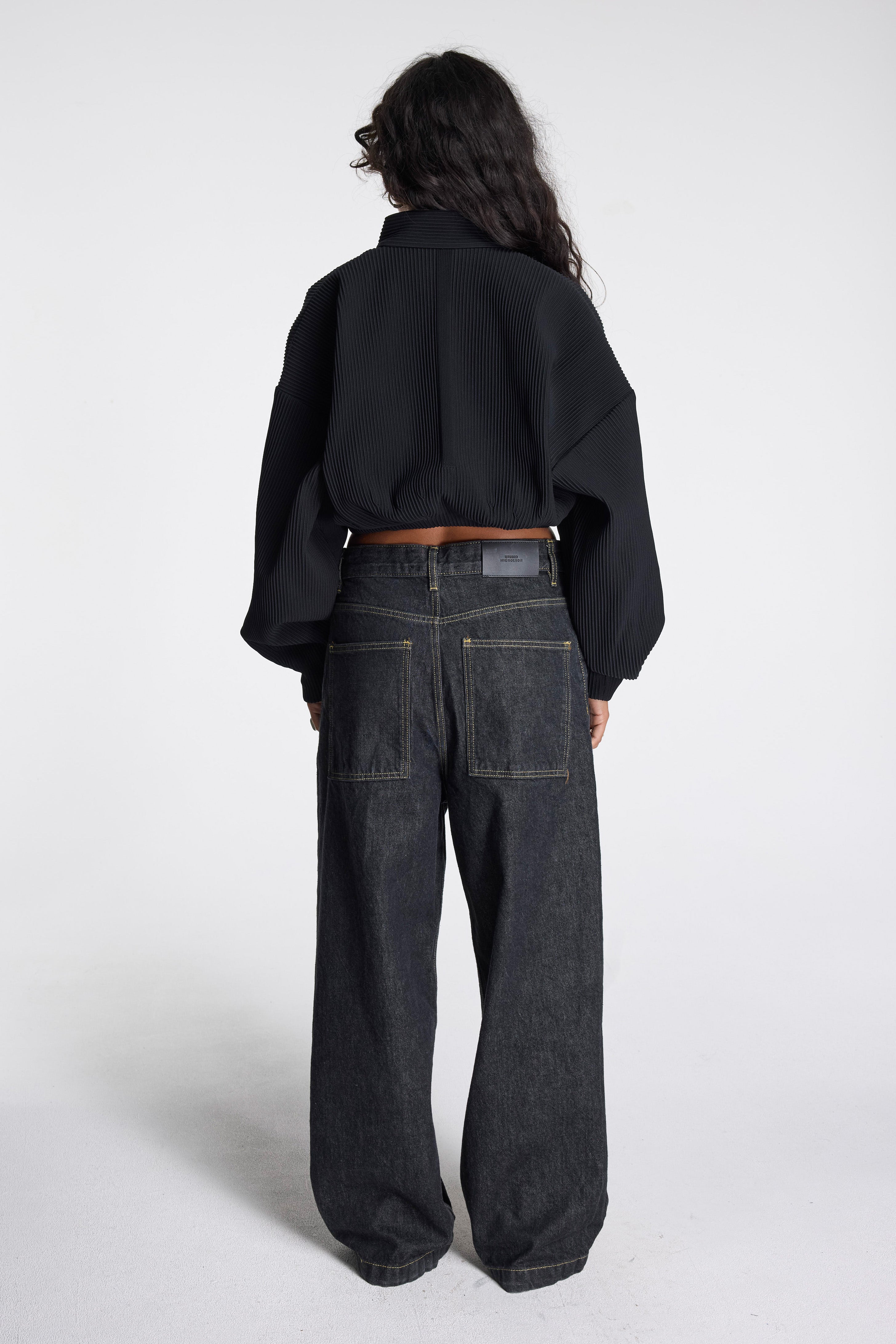 Hypha Cropped Bomber Jacket Black