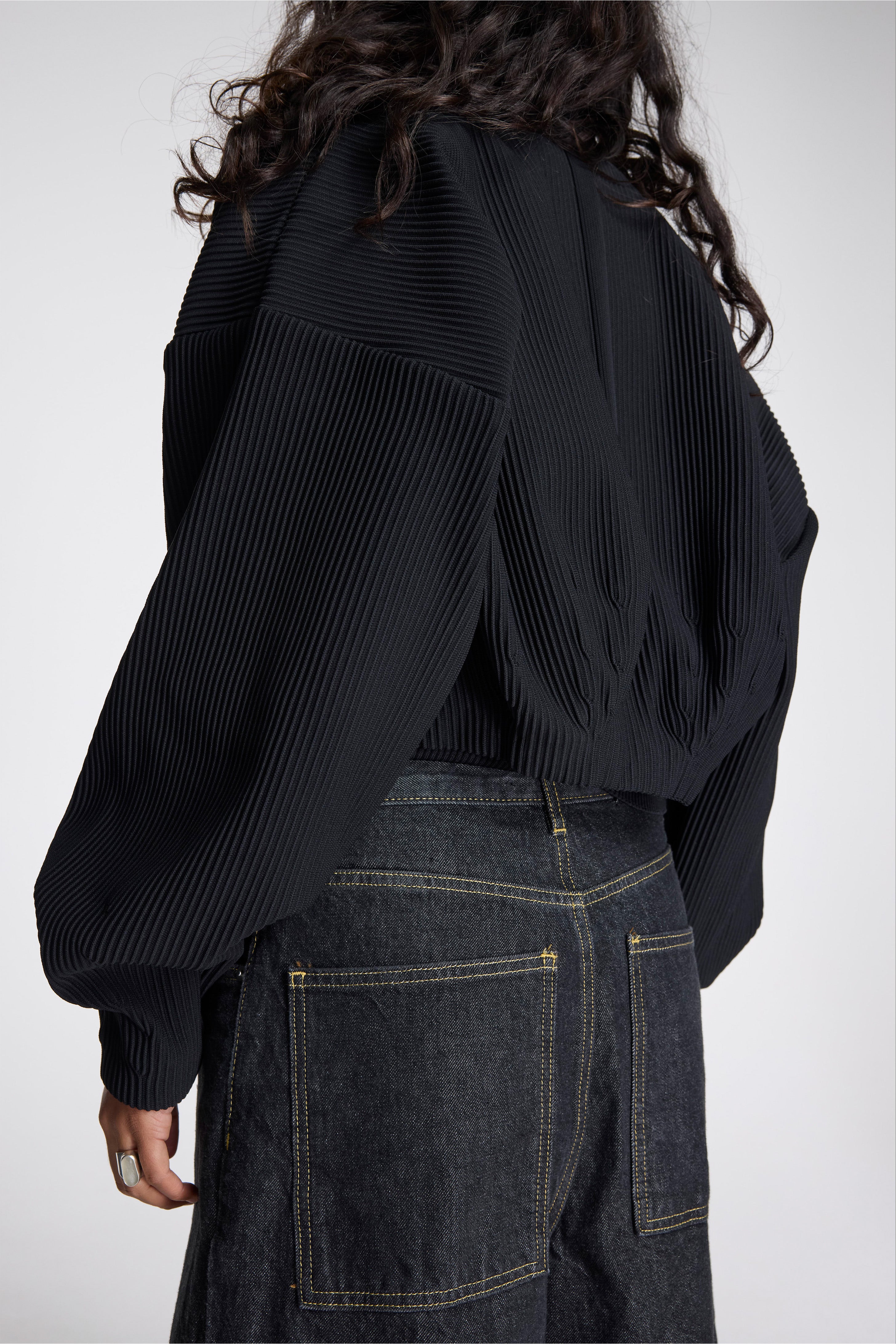 Hypha Cropped Bomber Jacket Black