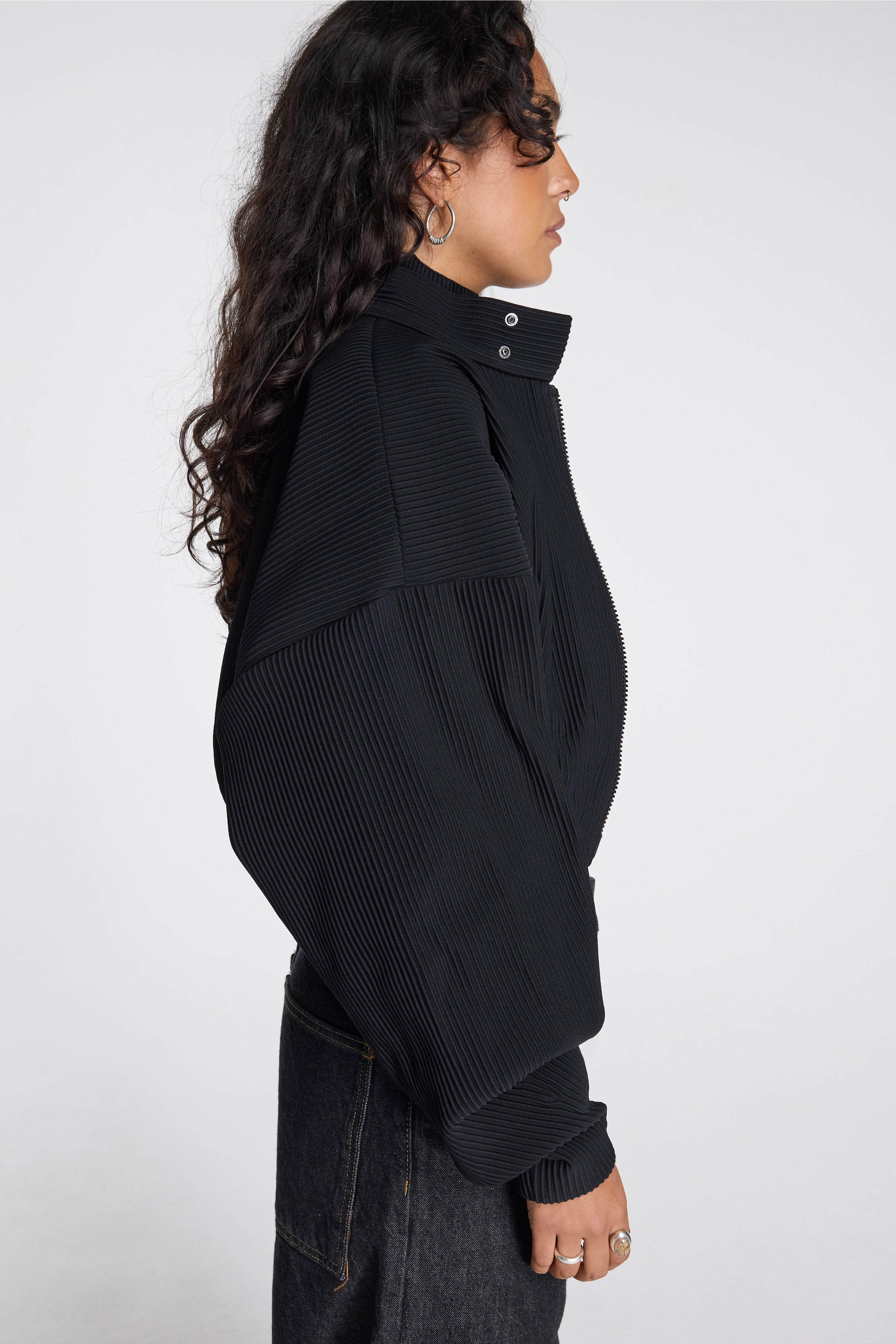 Hypha Cropped Bomber Jacket Black