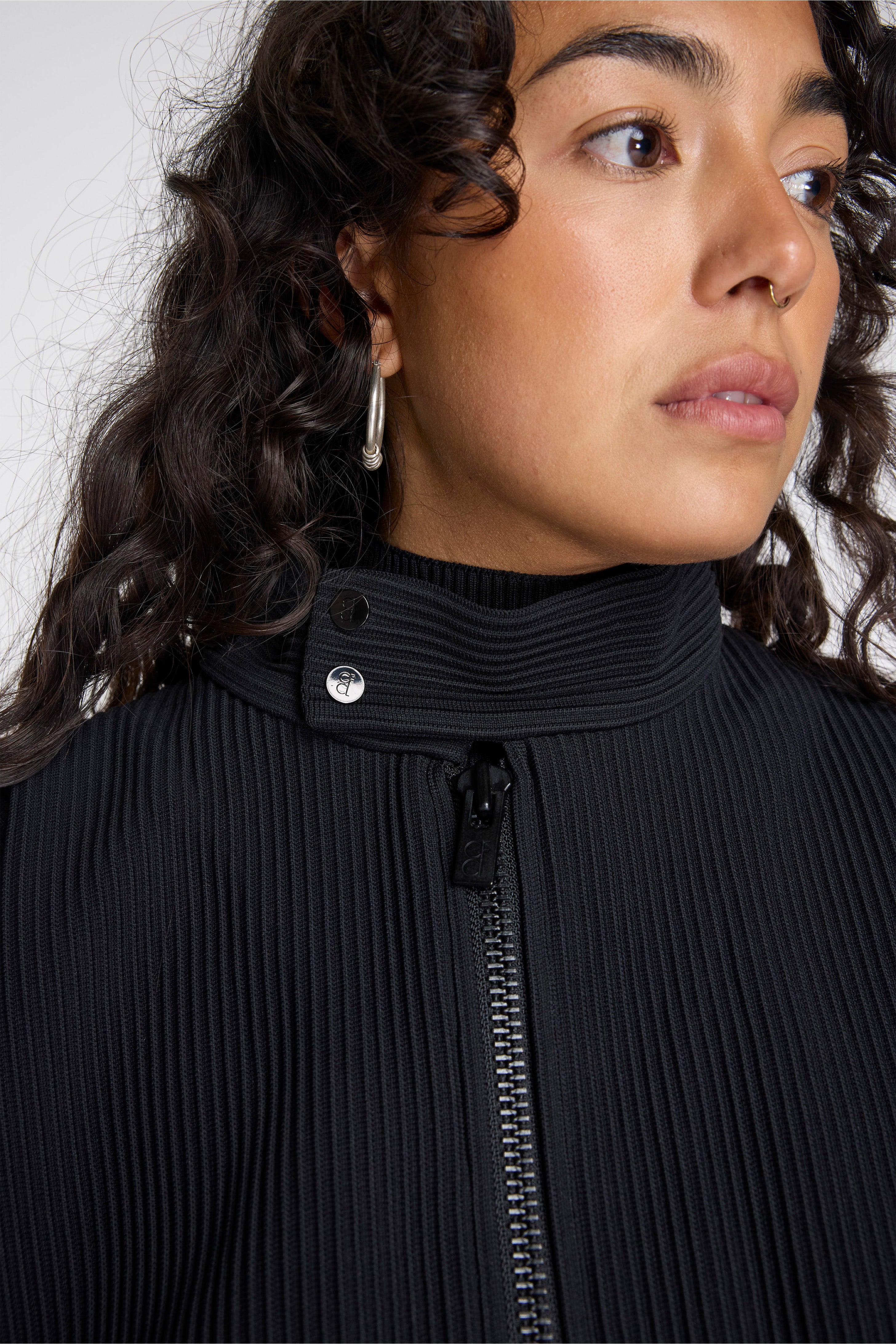 Hypha Cropped Bomber Jacket Black