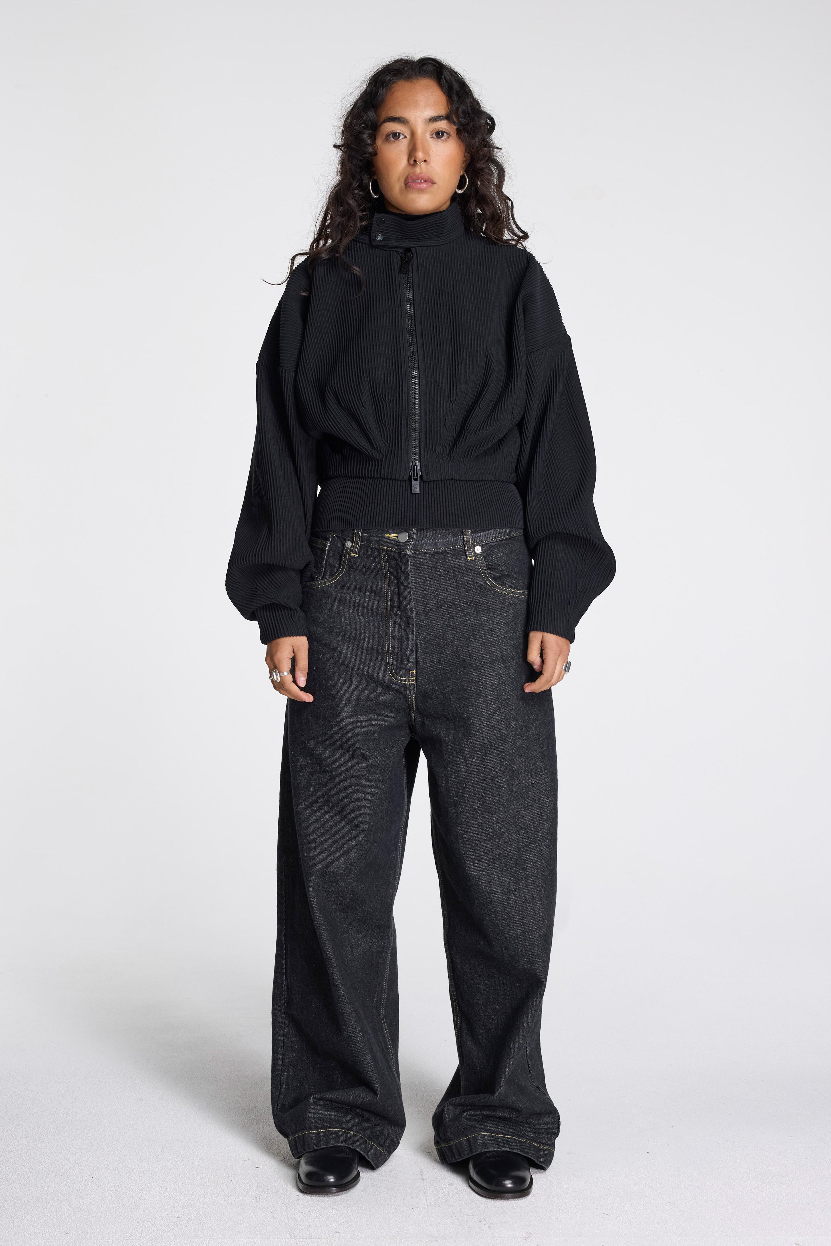 Hypha Cropped Bomber Jacket Black
