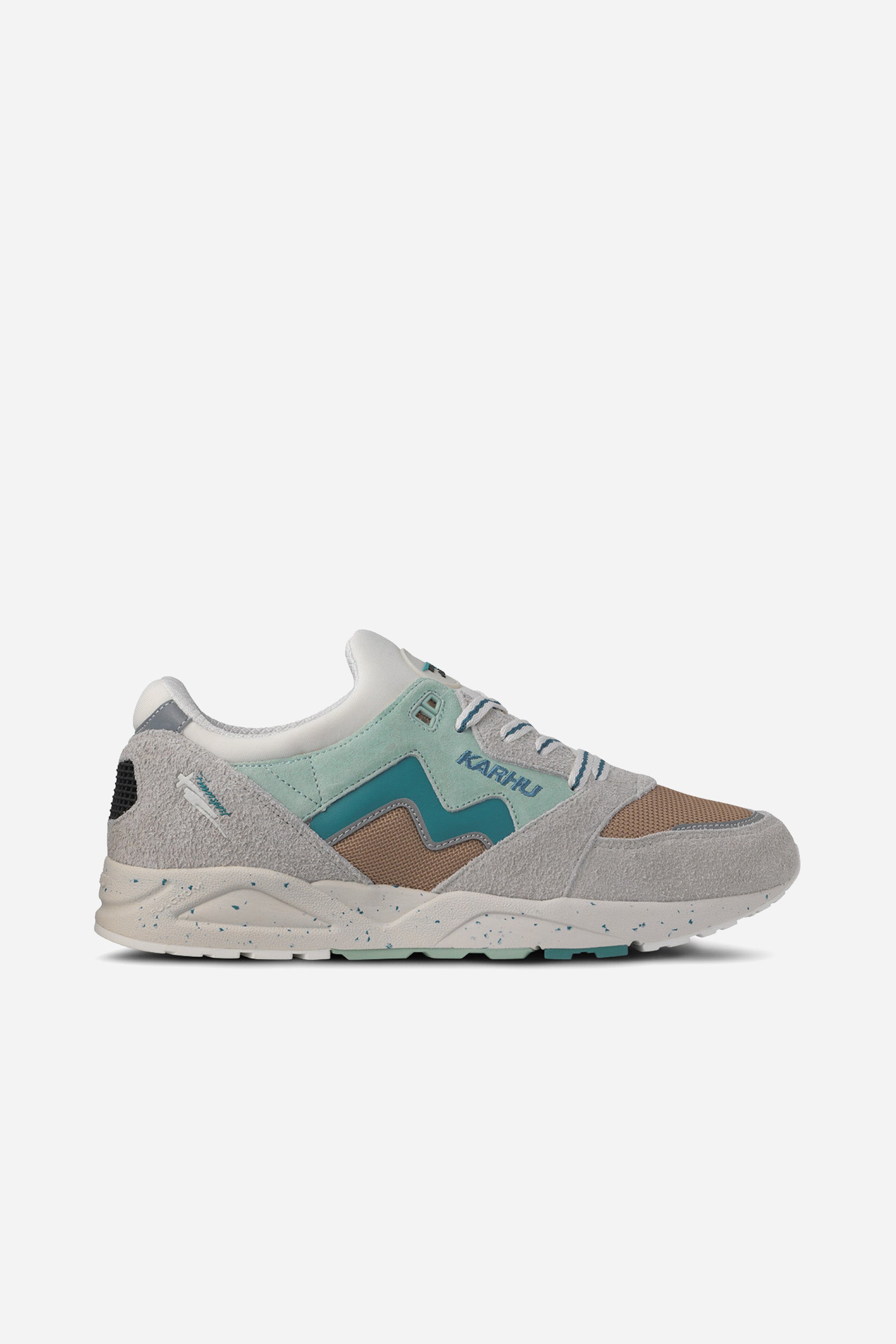 ARIA 95 - FOGGY DEW / BRITTANY BLUE