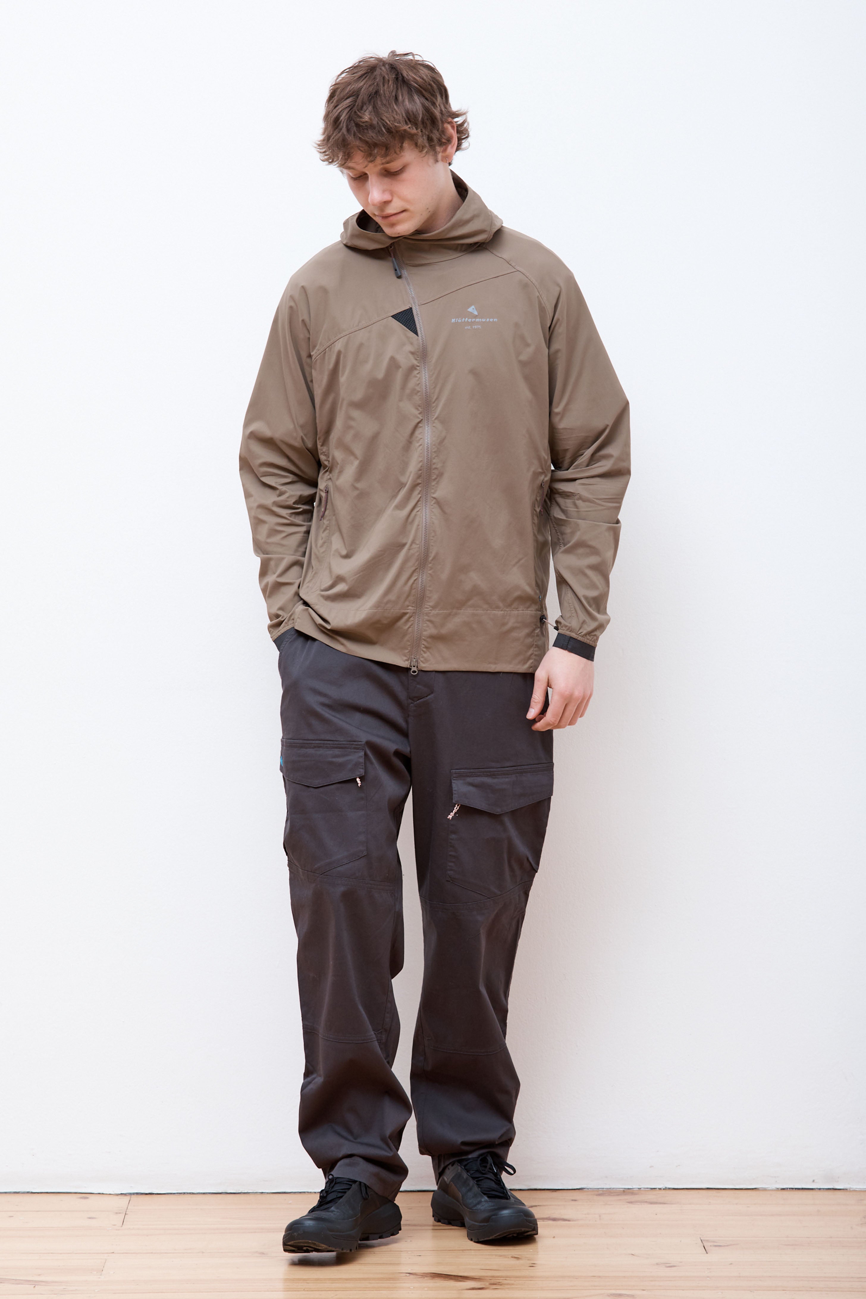 74 Levitend Active Hooded Jacket Dark Khaki