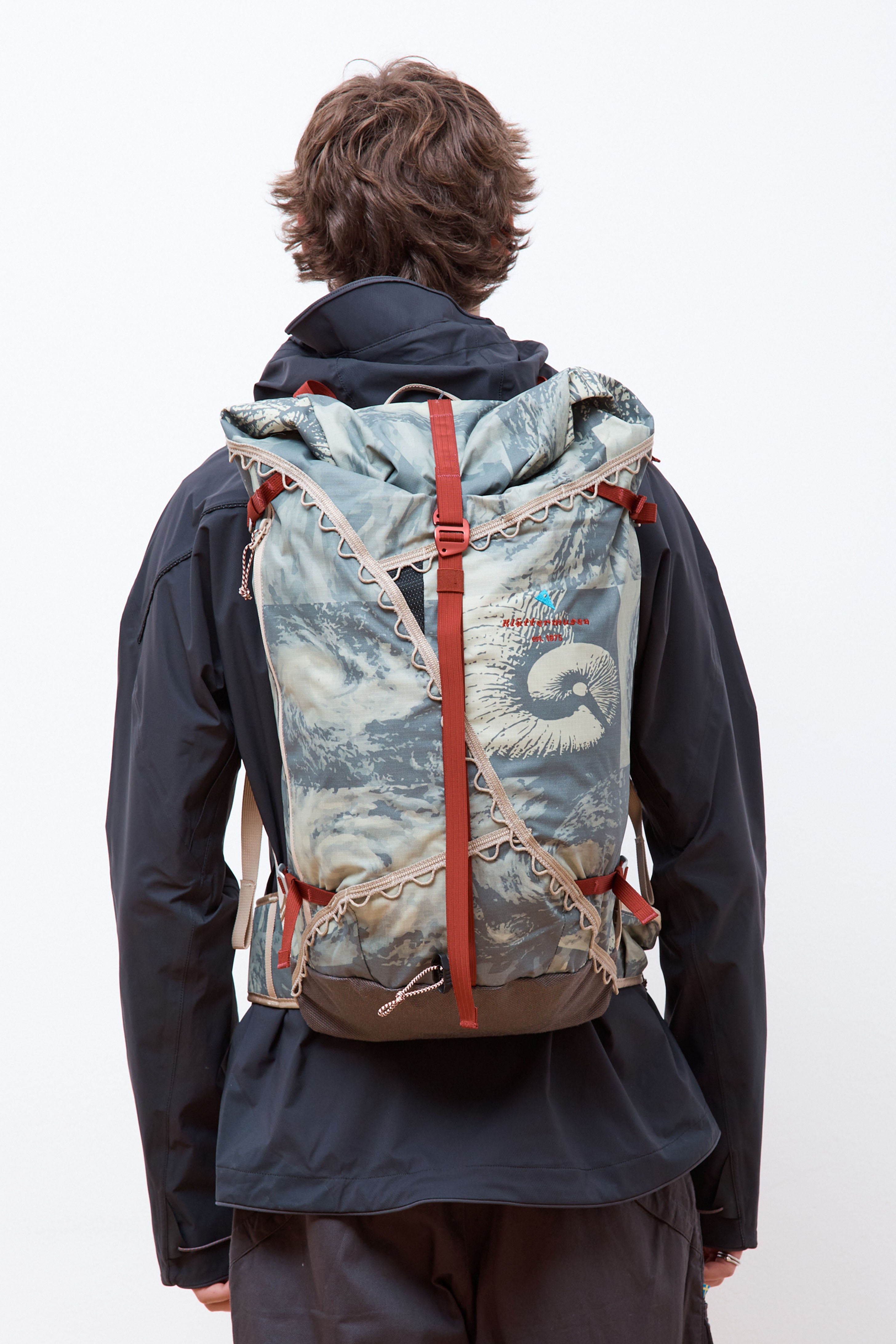 197 Retina Mountain Backpack Hurricane Sand