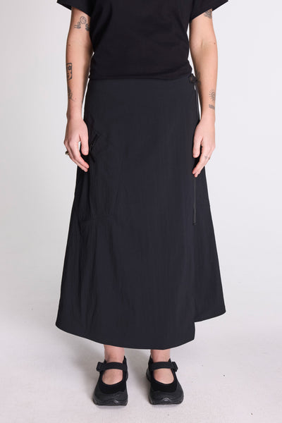 Veilance Lota Skirt W Black