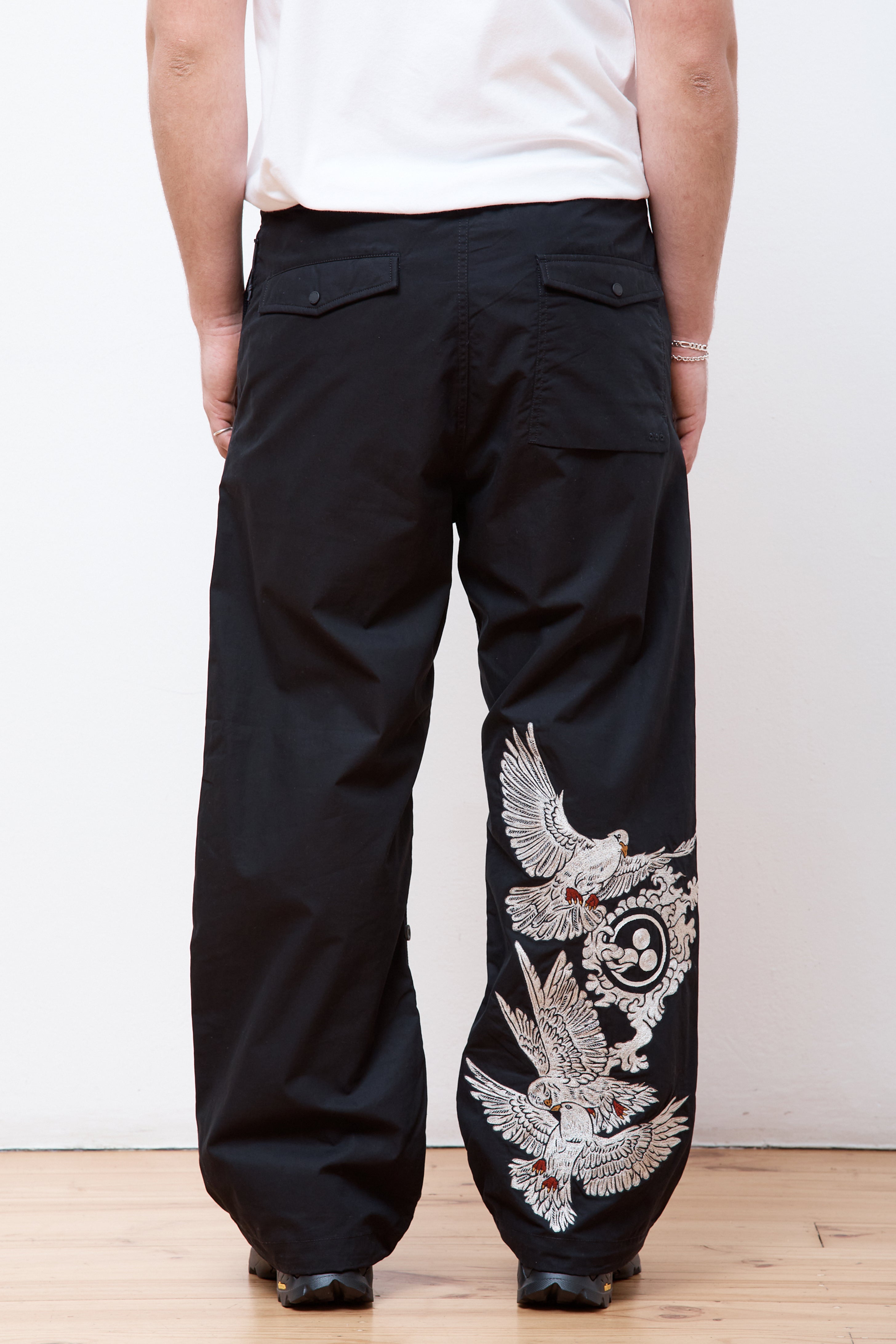 Peace Dove Loose Snopants Black