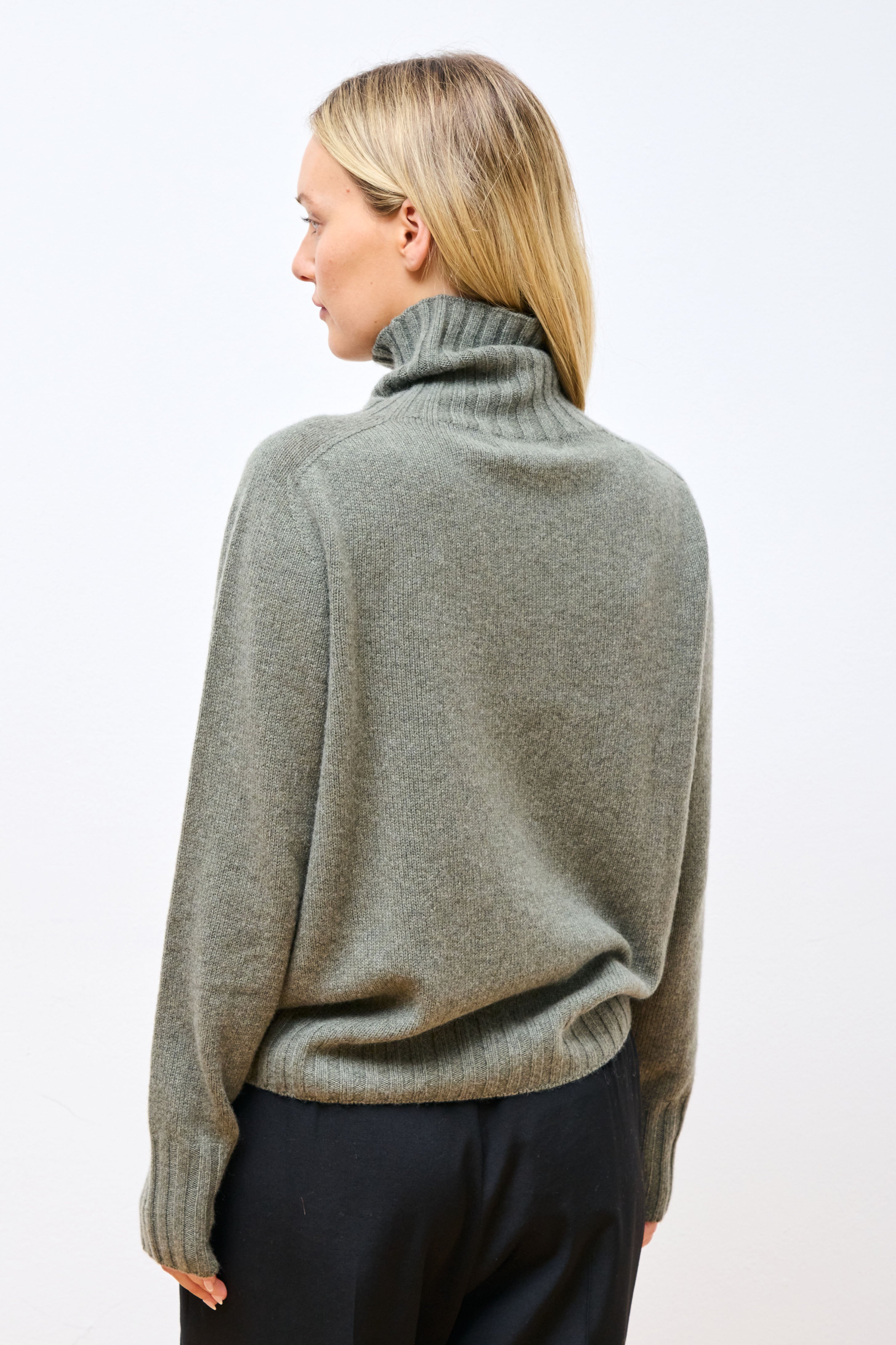 Wide Roll Neck Oregano