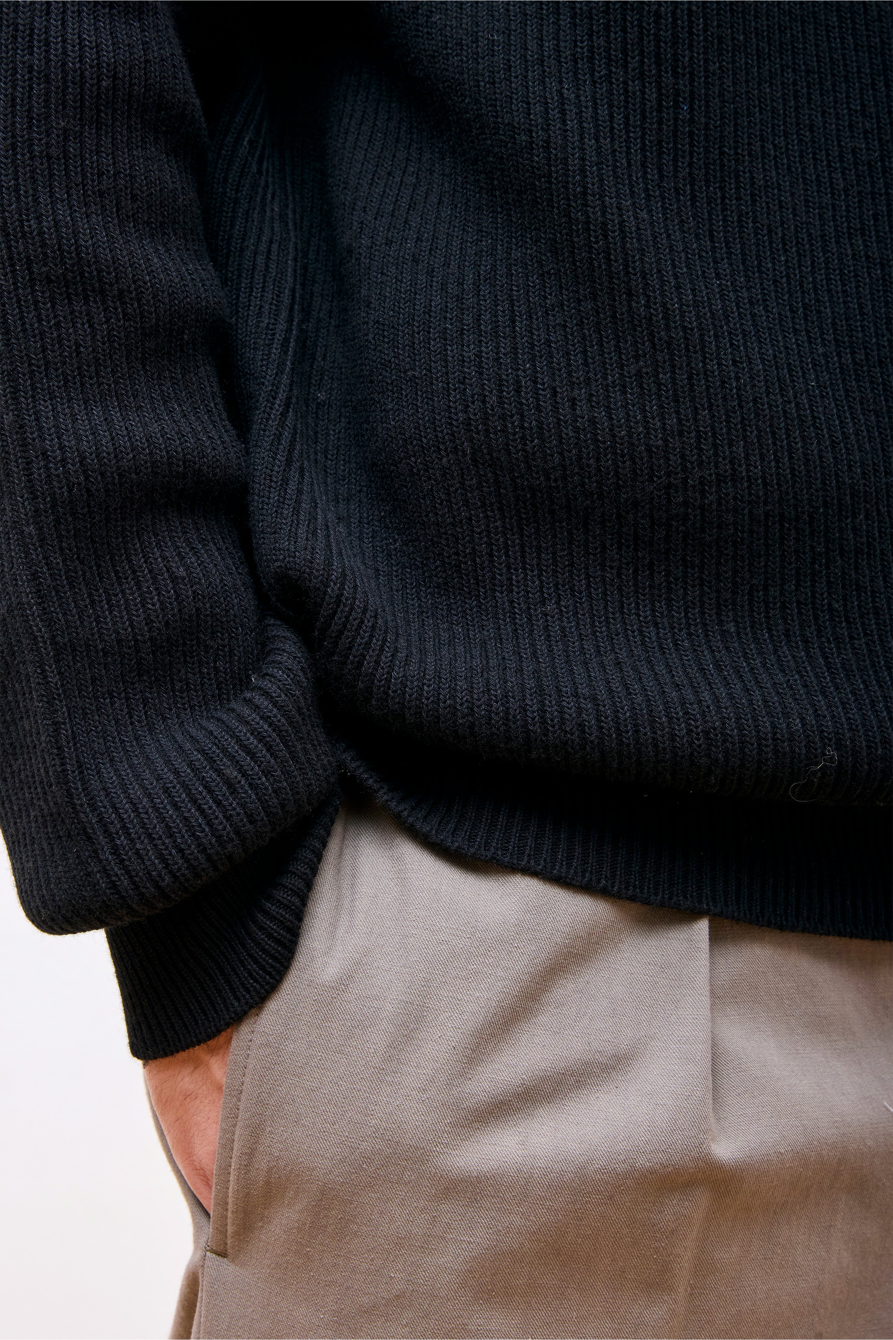 Simple Rib Crew Neck Black
