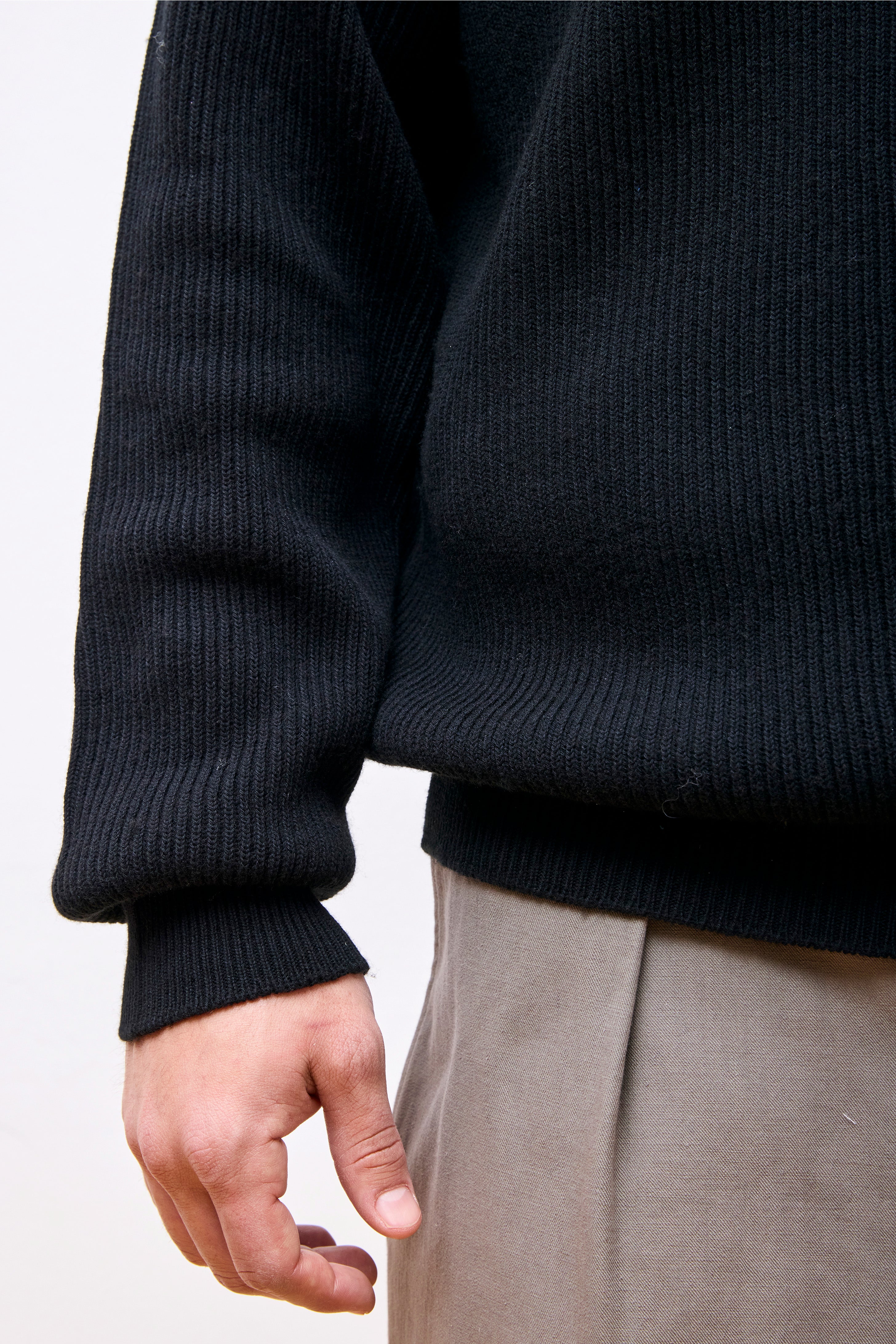 Simple Rib Crew Neck Black