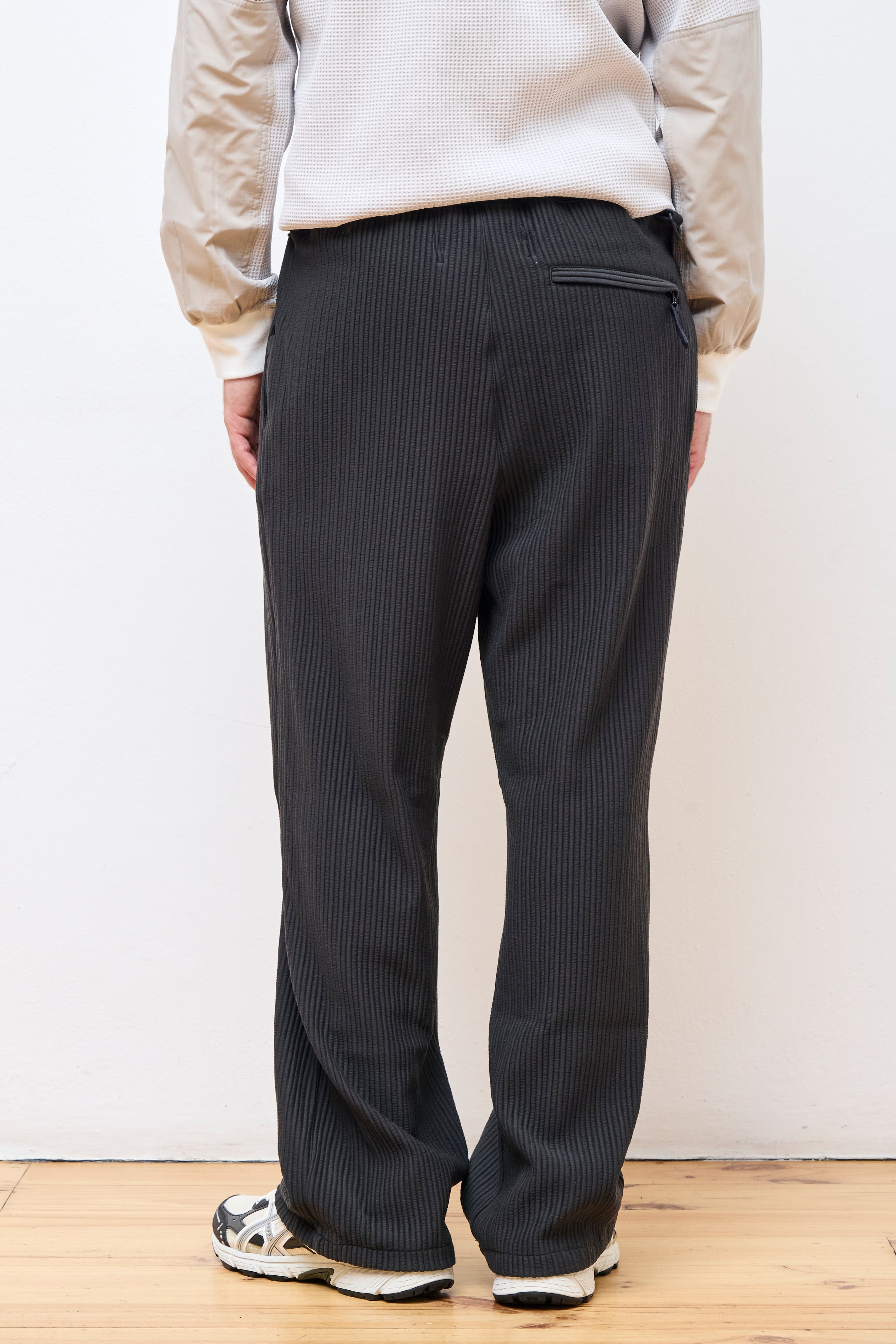 Uneven Fabric Wide Slacks Off Black