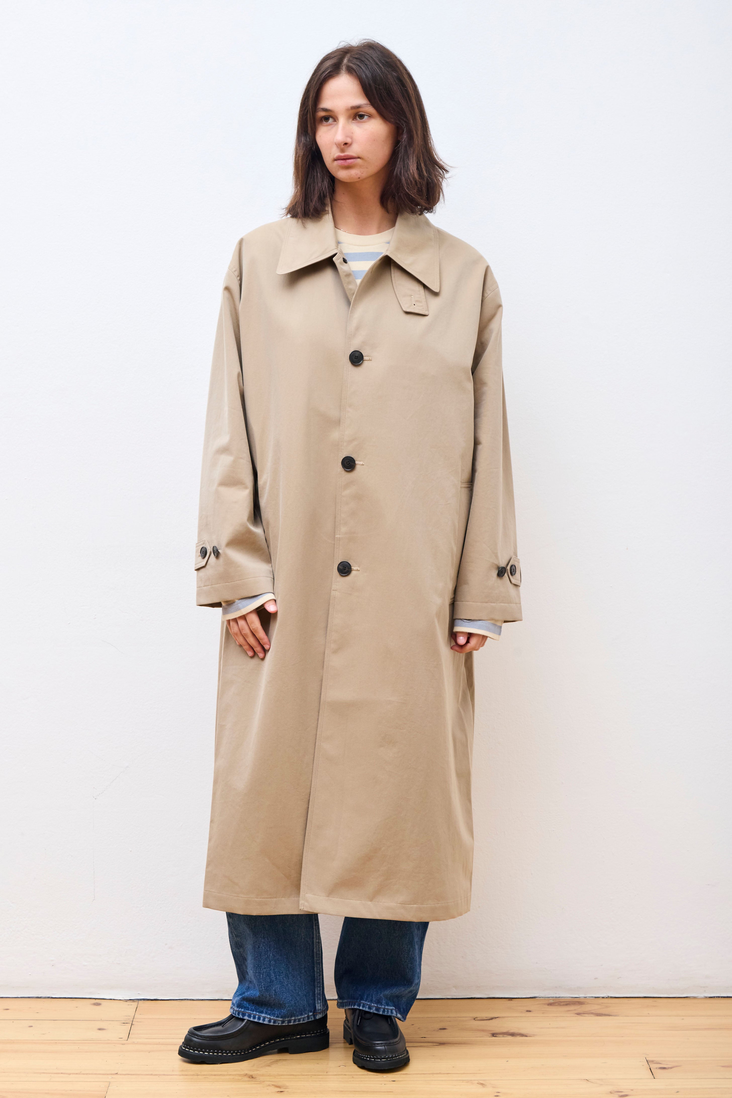 Venture Coat Sand Gabardine