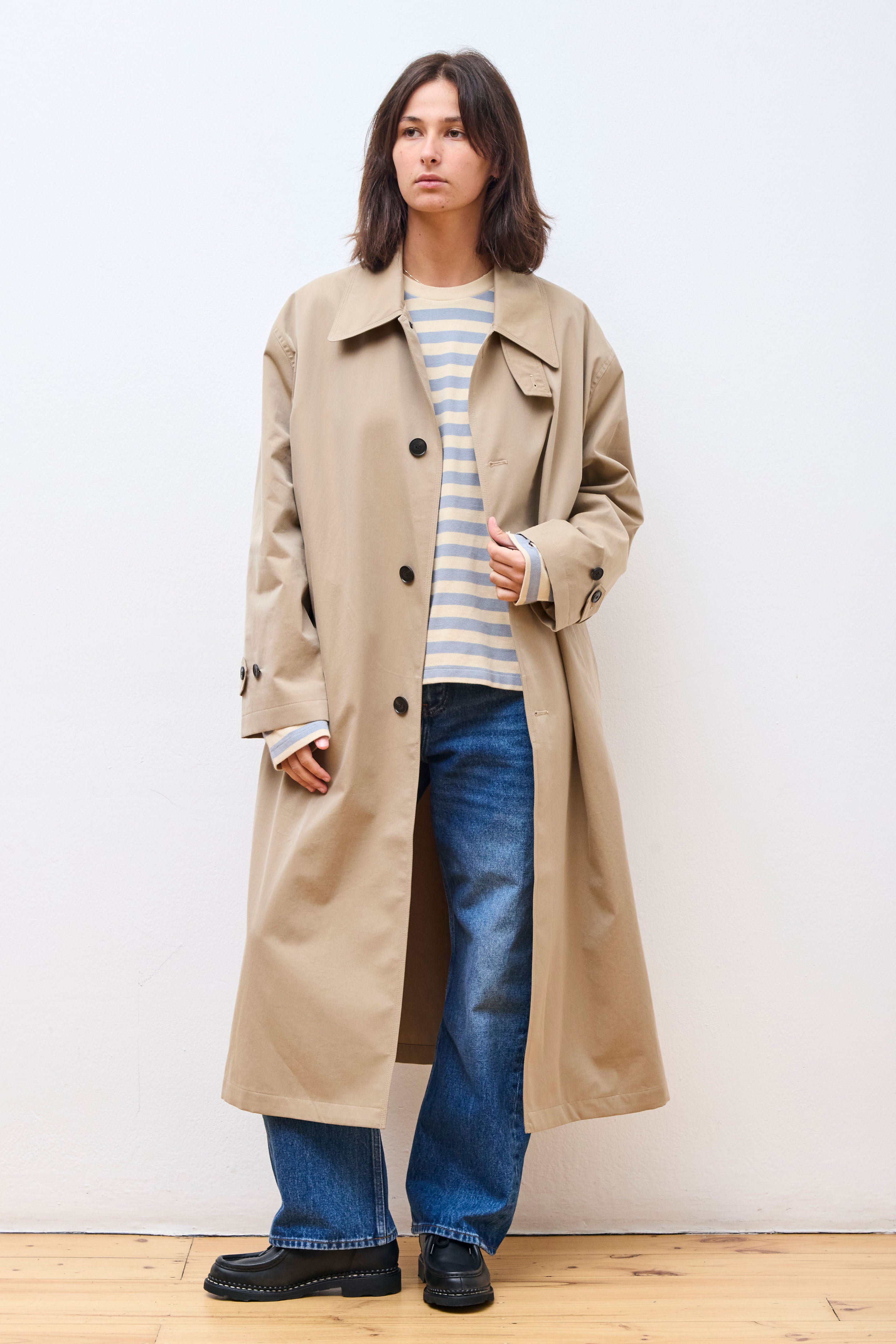 Venture Coat Sand Gabardine