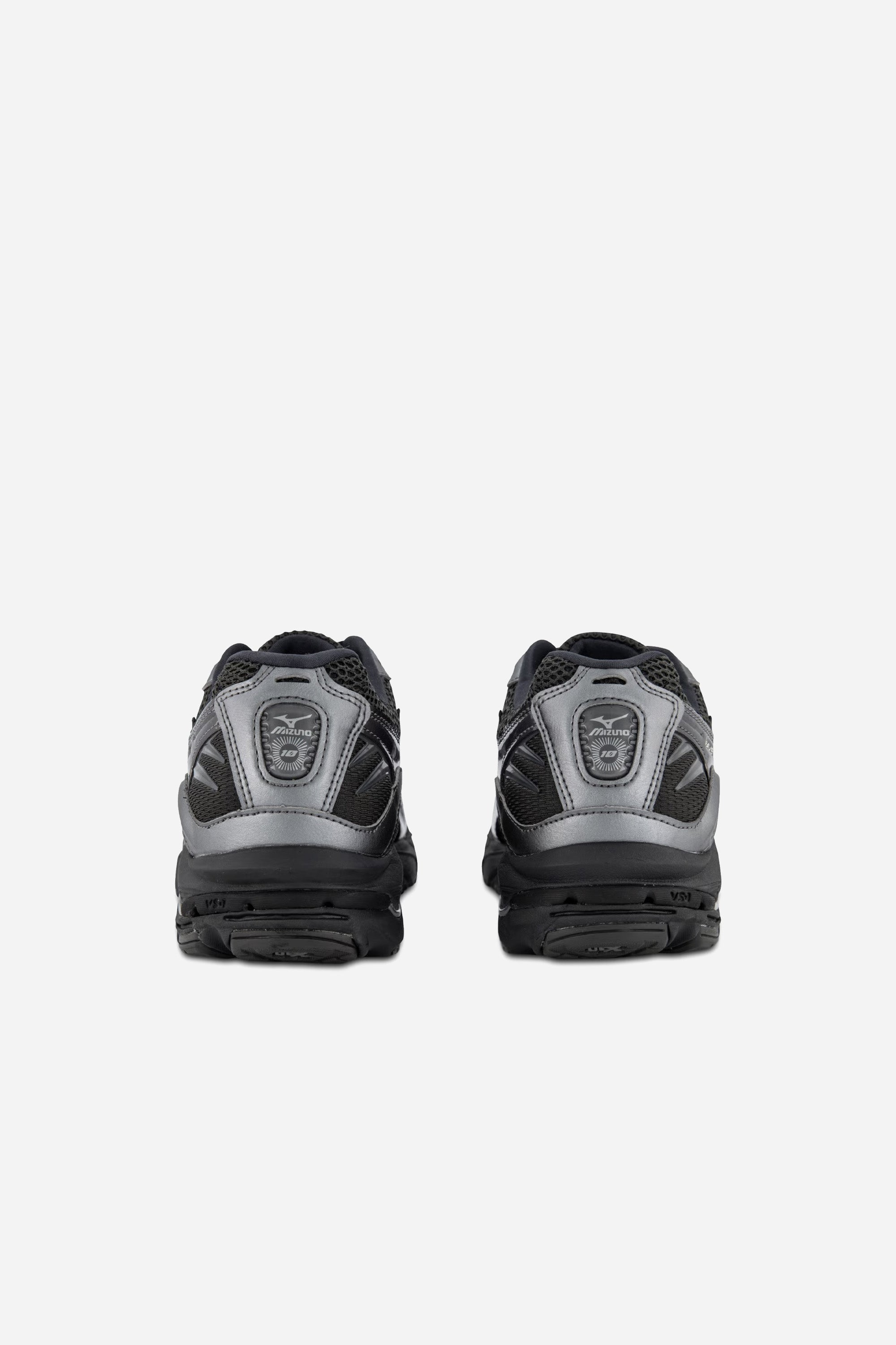 Wave Rider 10 Black Sand/Black Sand/Metallic Grey