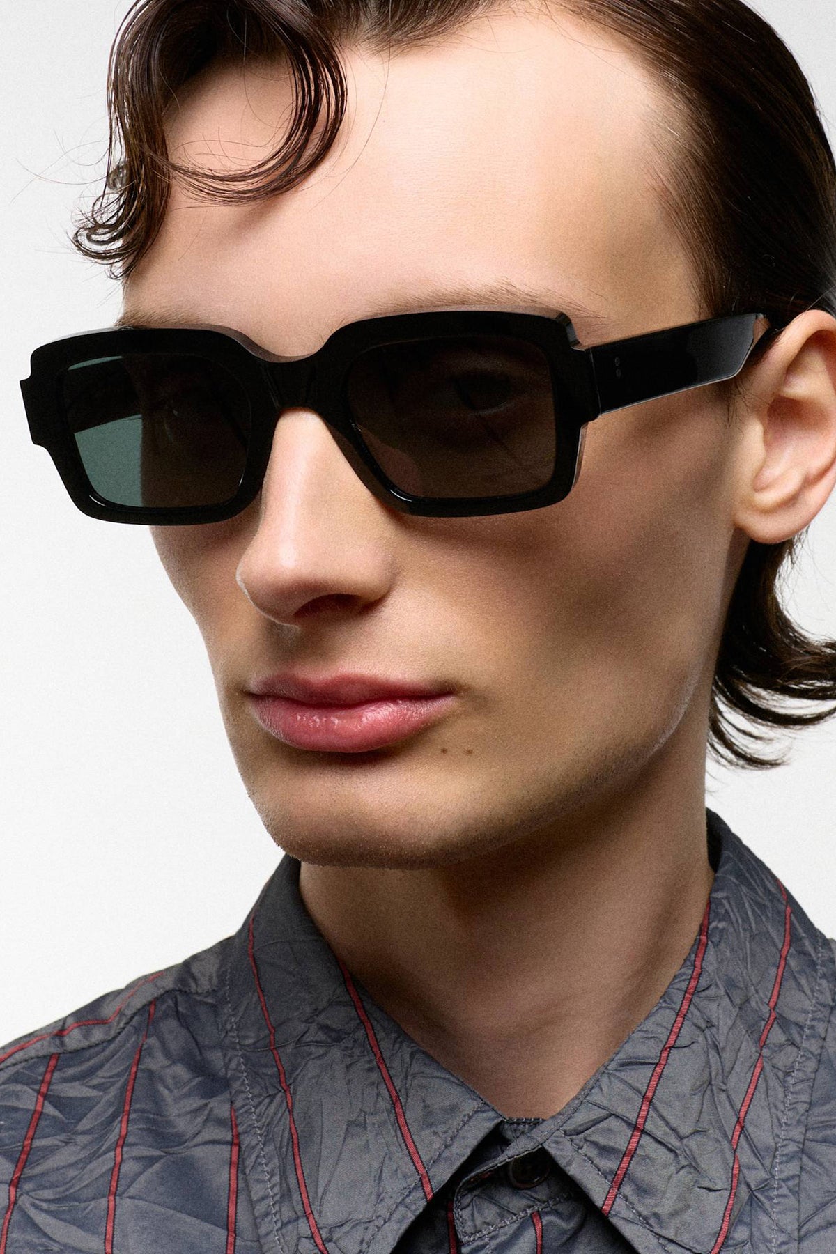 Apollo Black Green Solid Lens
