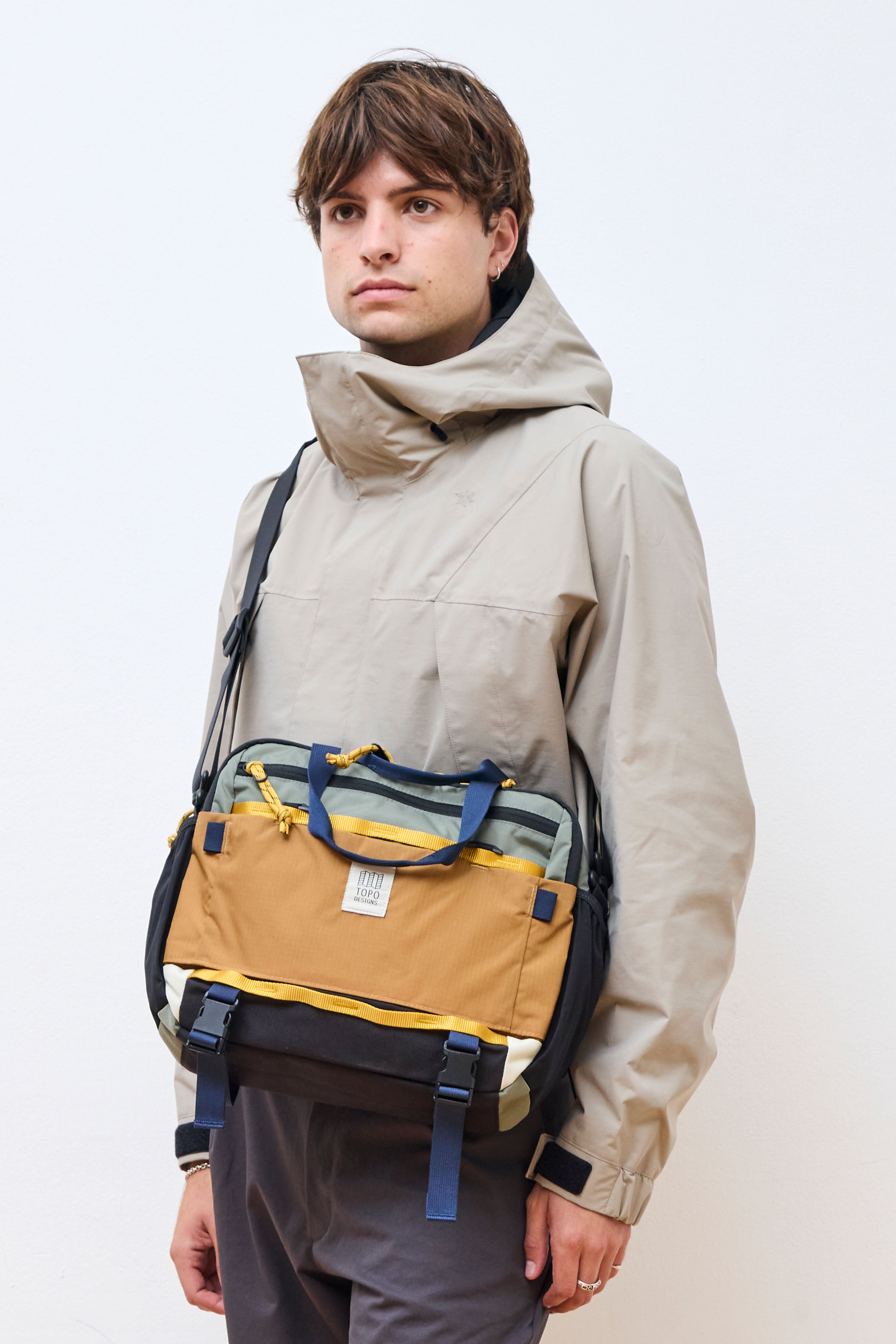 Mountain Cross Bag Beetle/Khaki