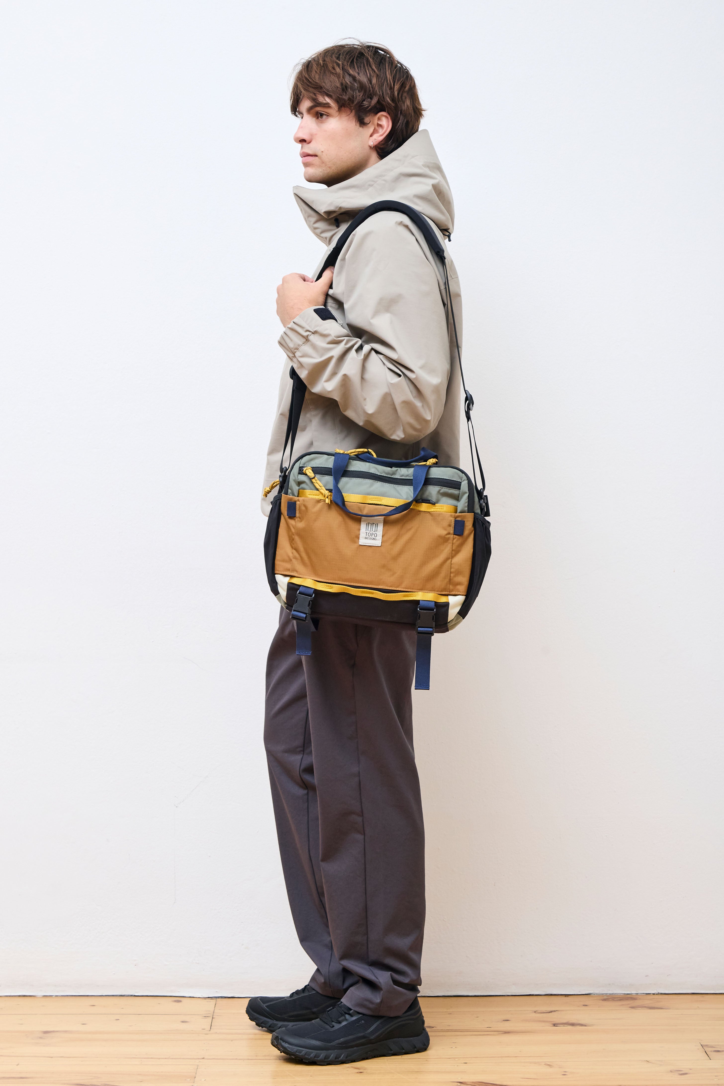 Mountain Cross Bag Beetle/Khaki