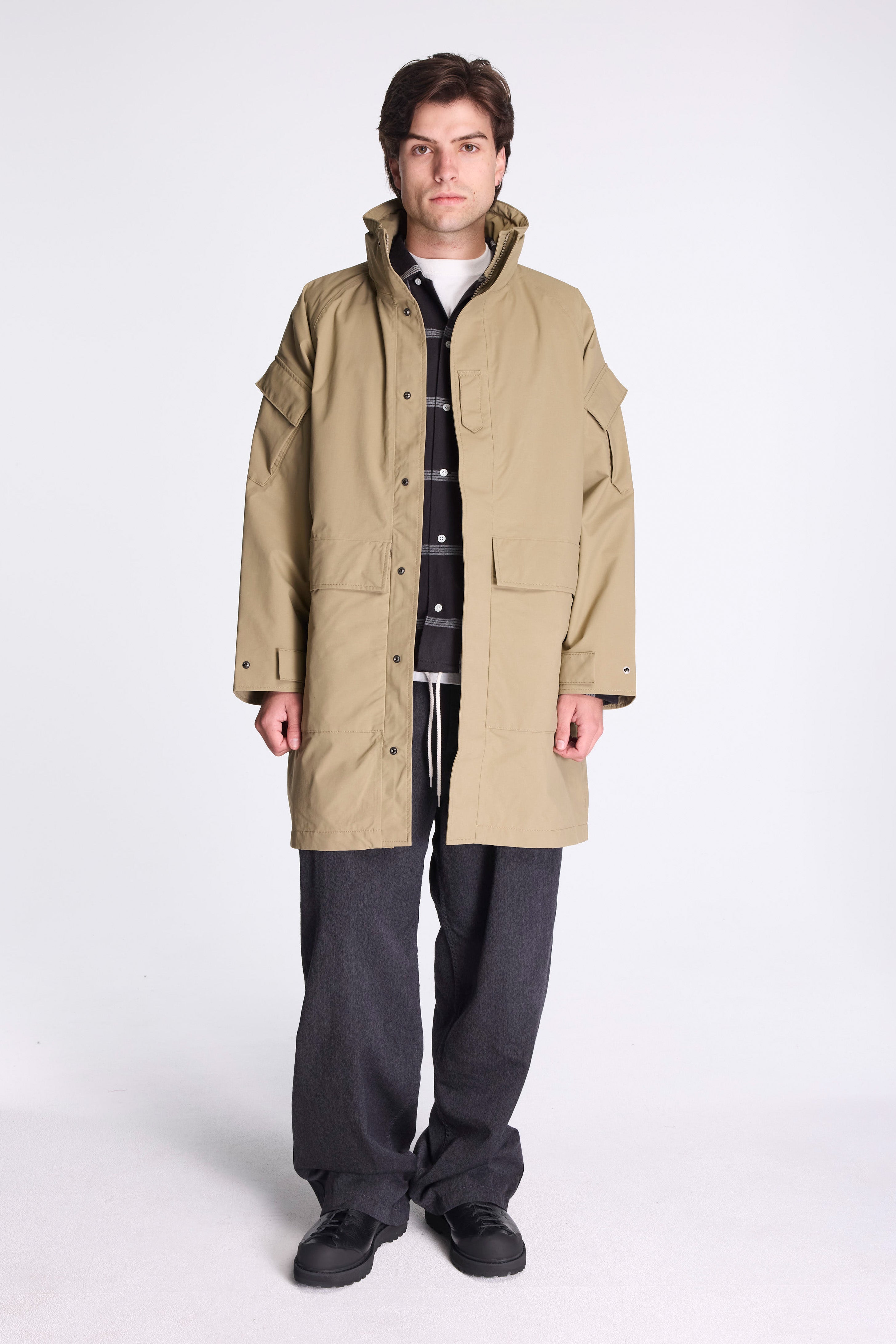 2L Nylon Gore-Tex Cruiser Coat Khaki Beige