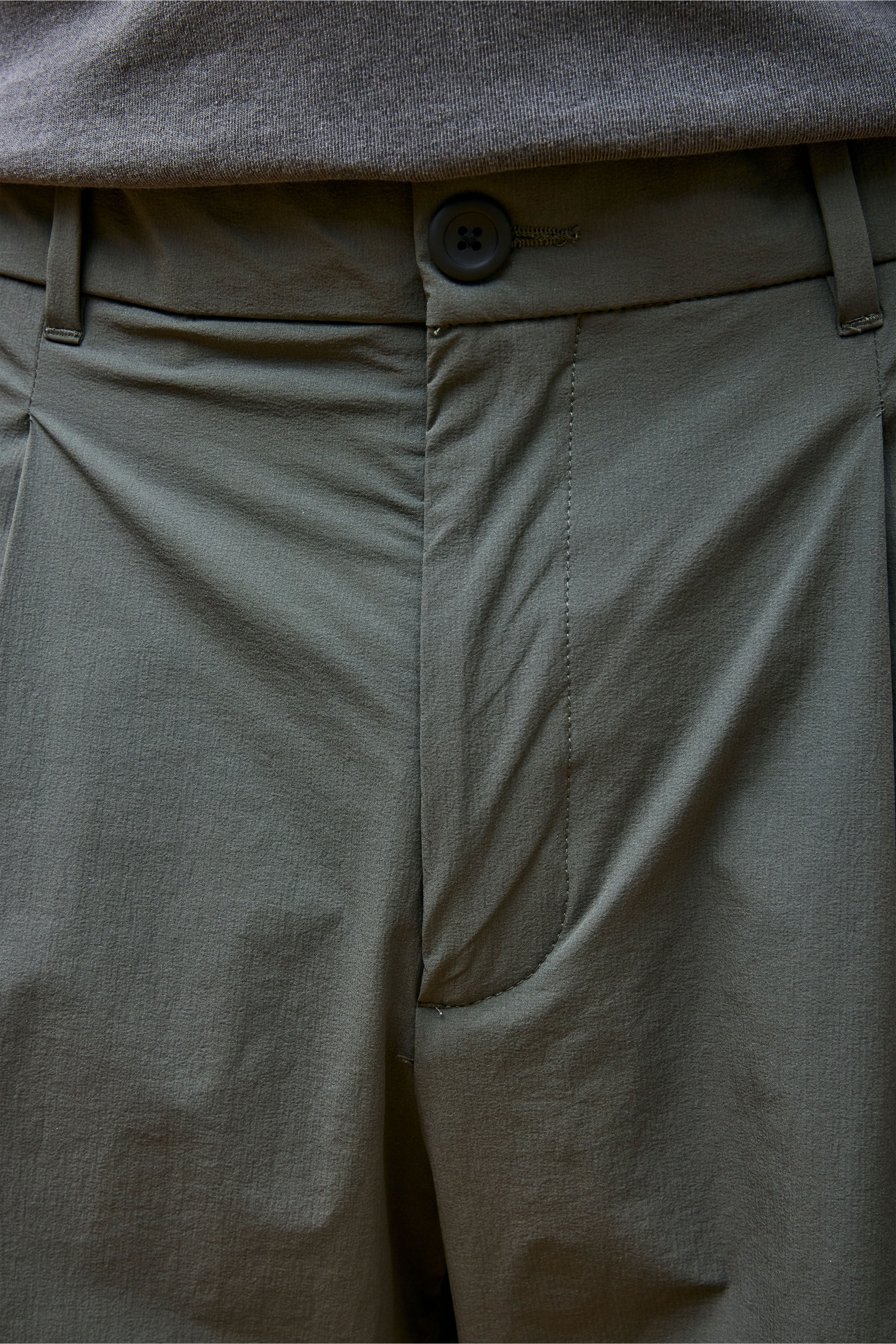 Benn Travel Light Pants Black Olive