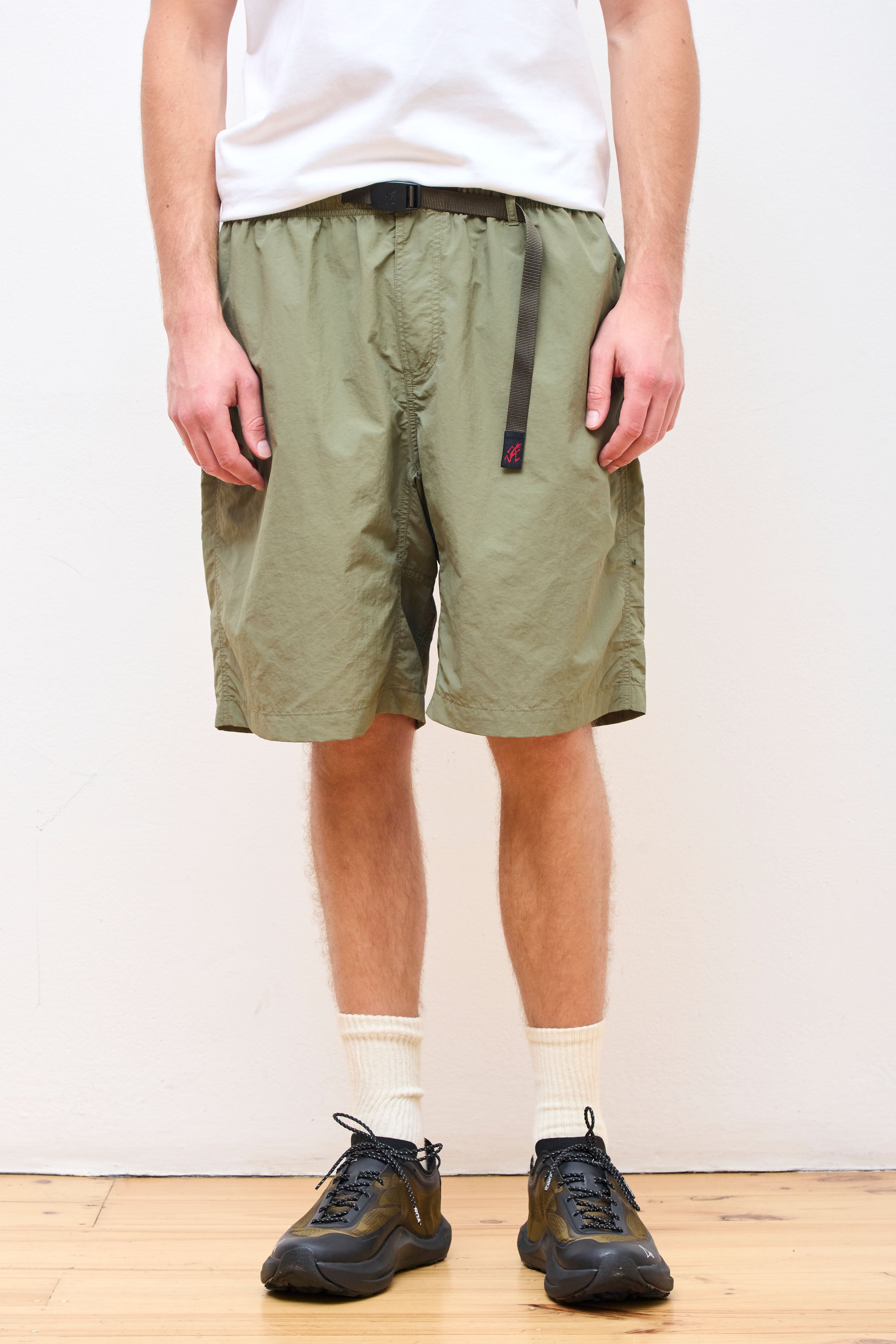 Nylon Loose Short Olive