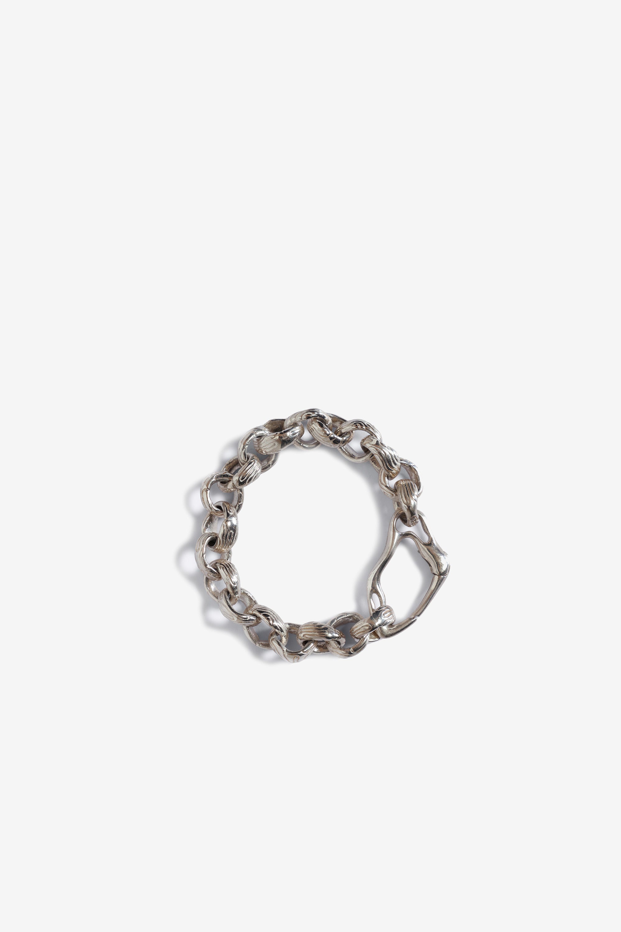 Globe Belcher Bracelet Silver