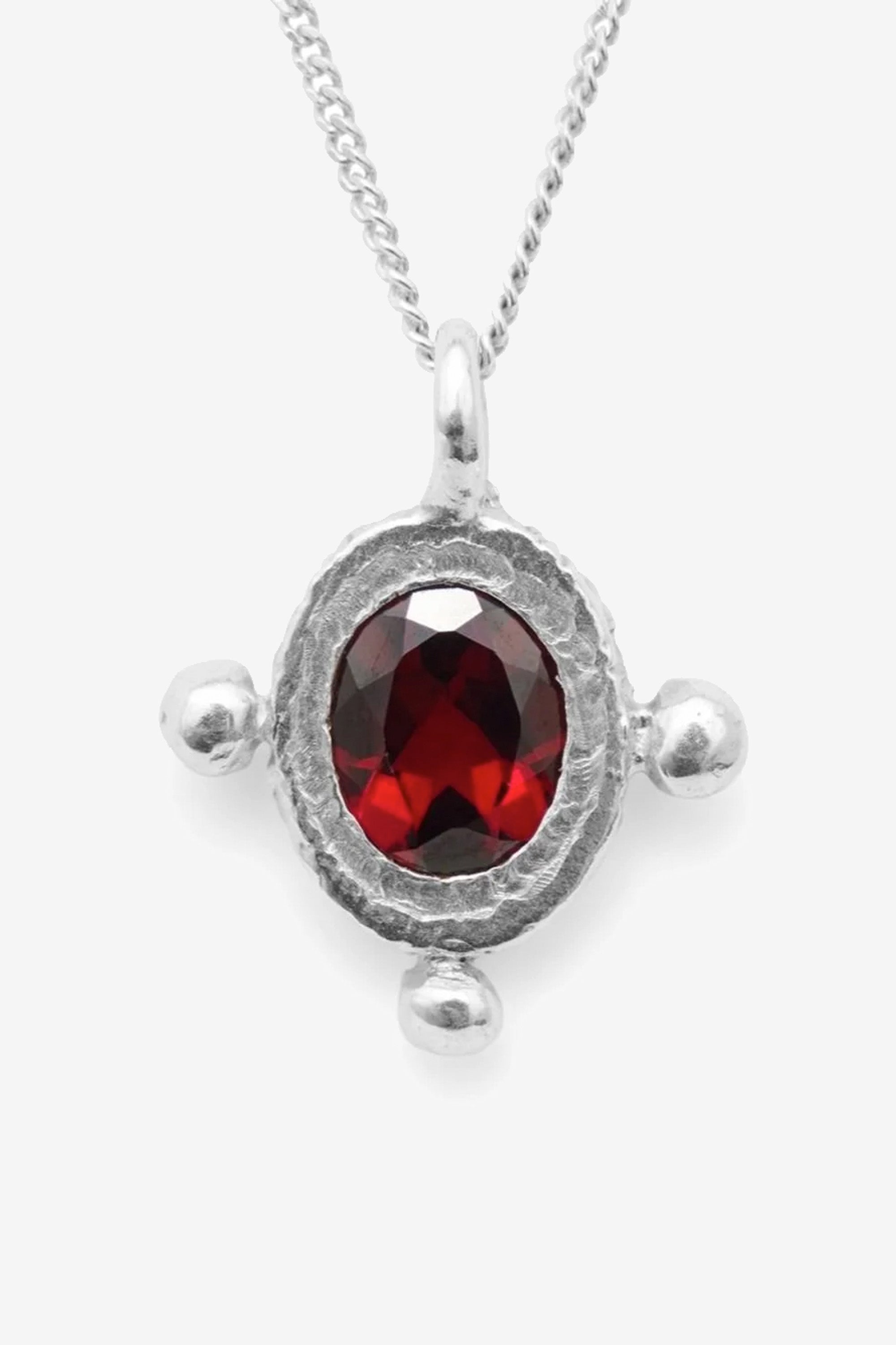 10X8 Crater Pendant Silver Silver/Garnet
