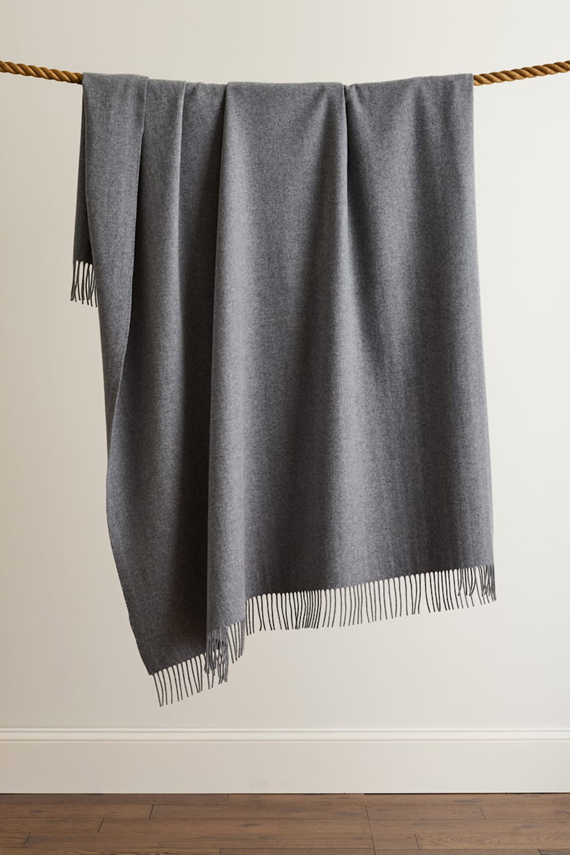 5th Avenue Throw Charcoal