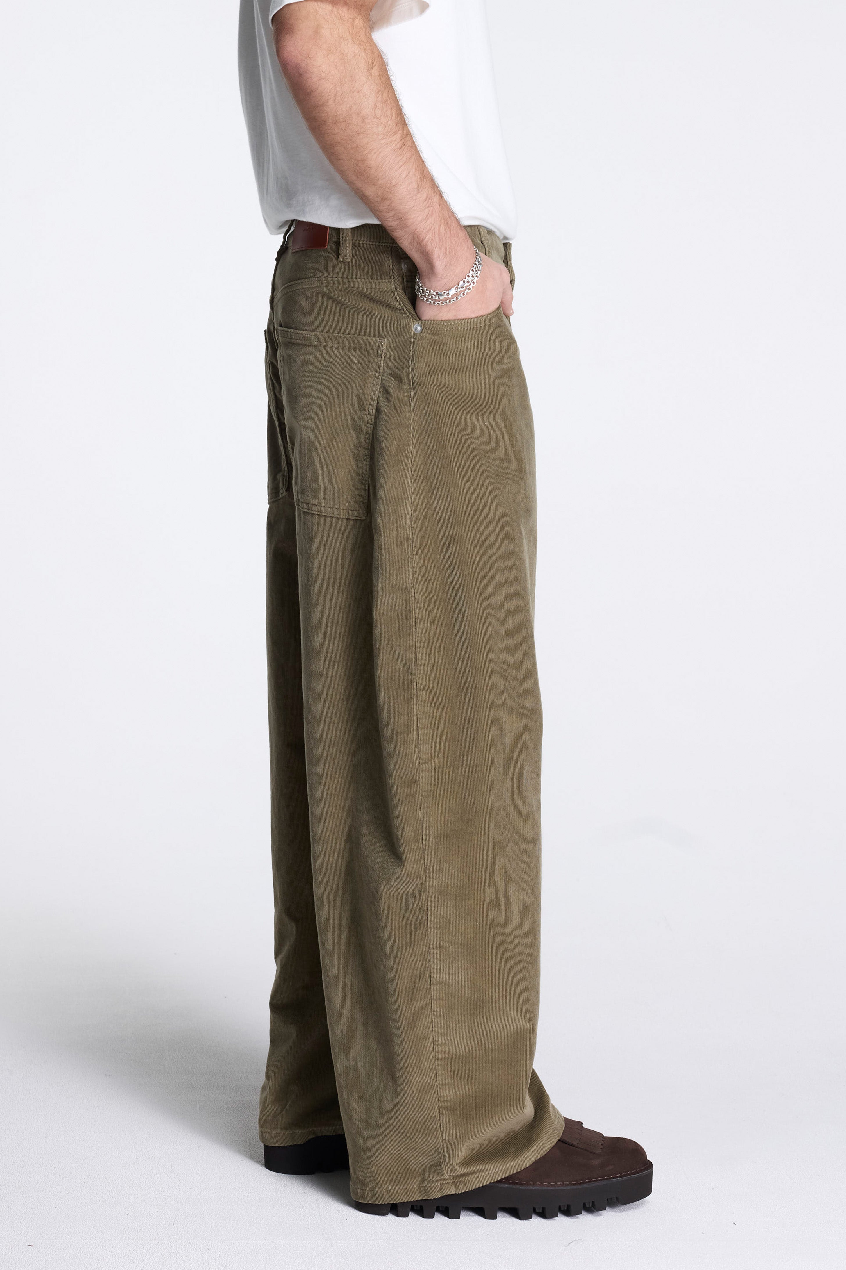 Paolo Washed Corduroy Pant Lichen