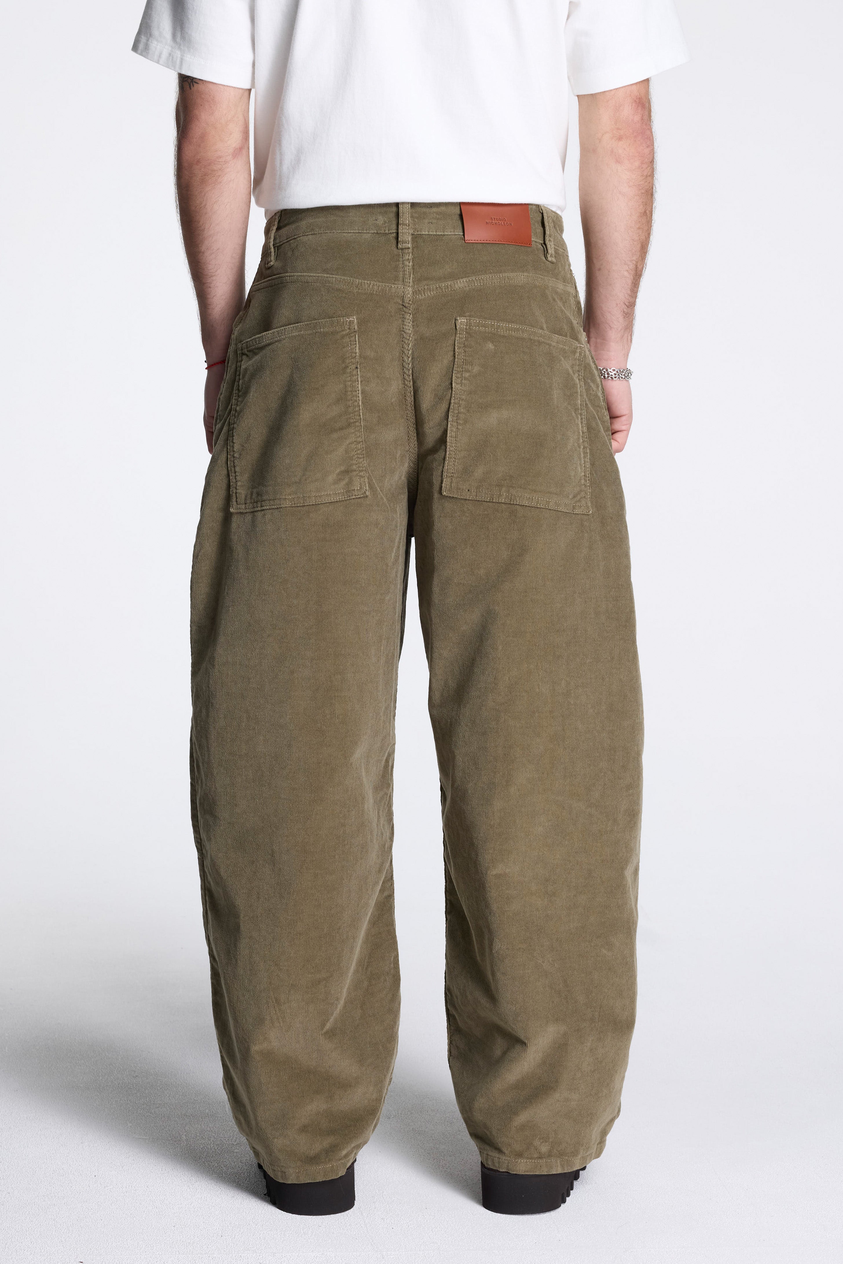 Paolo Washed Corduroy Pant Lichen