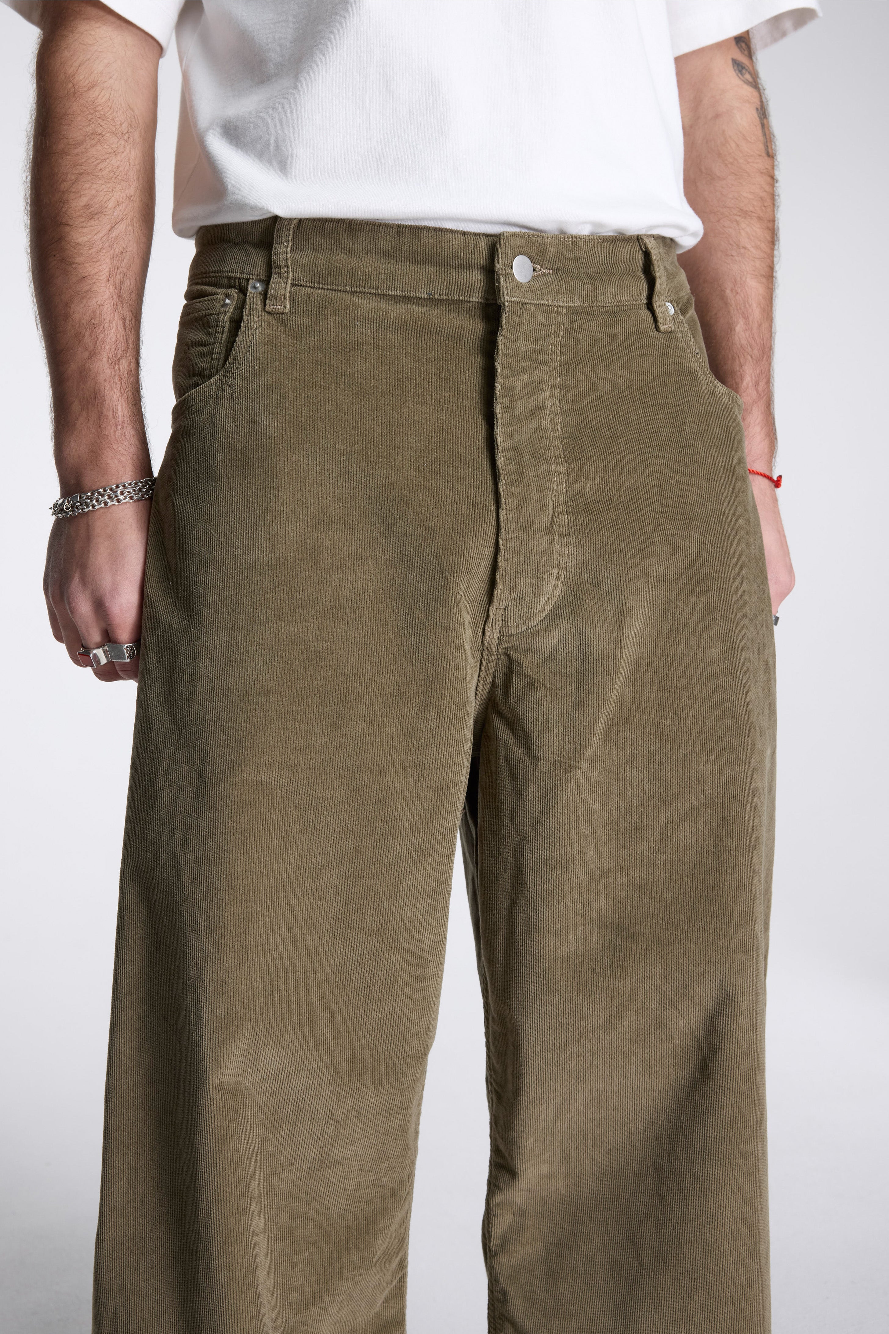 Paolo Washed Corduroy Pant Lichen