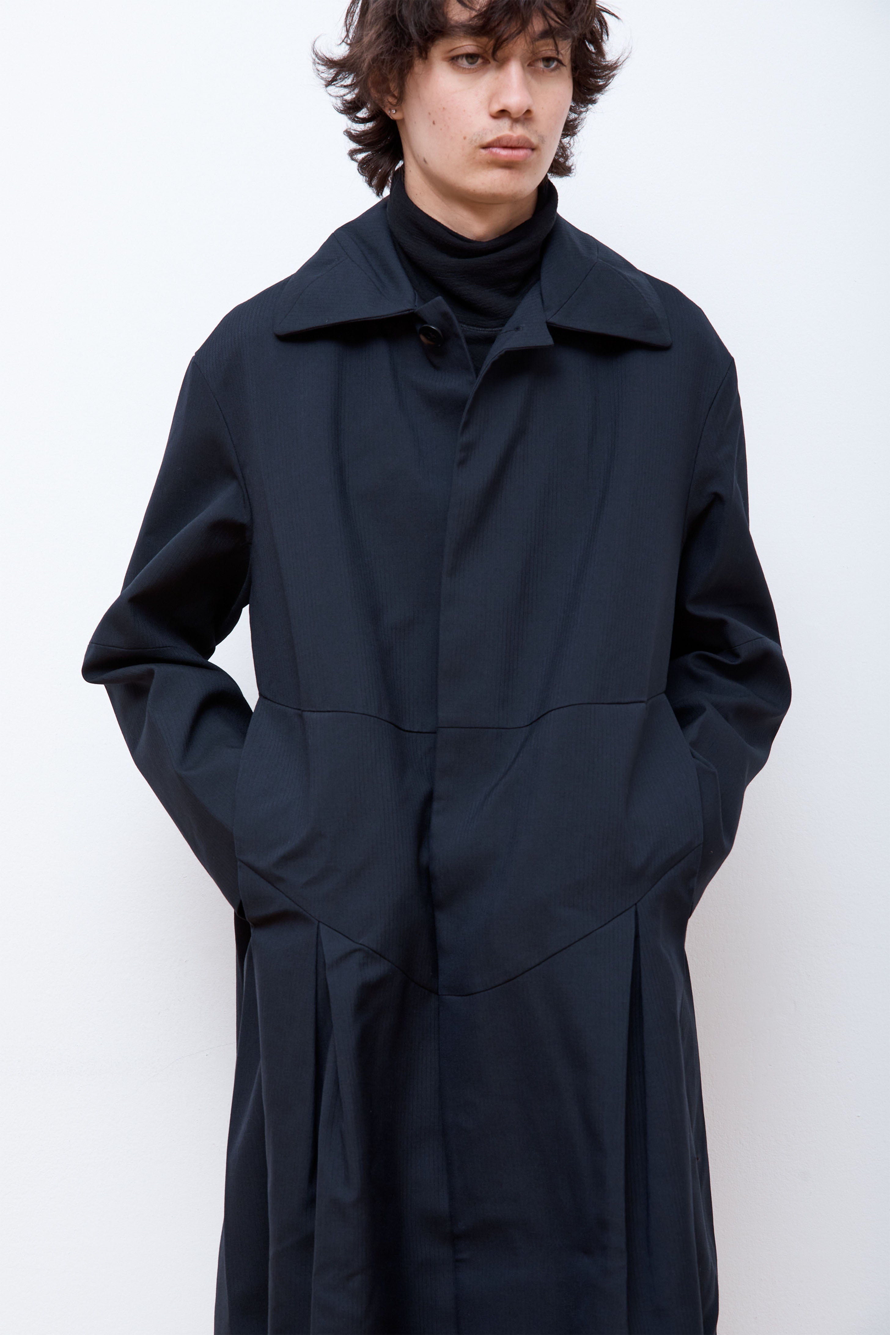 Resonance Pleat Coat  Dark Navy