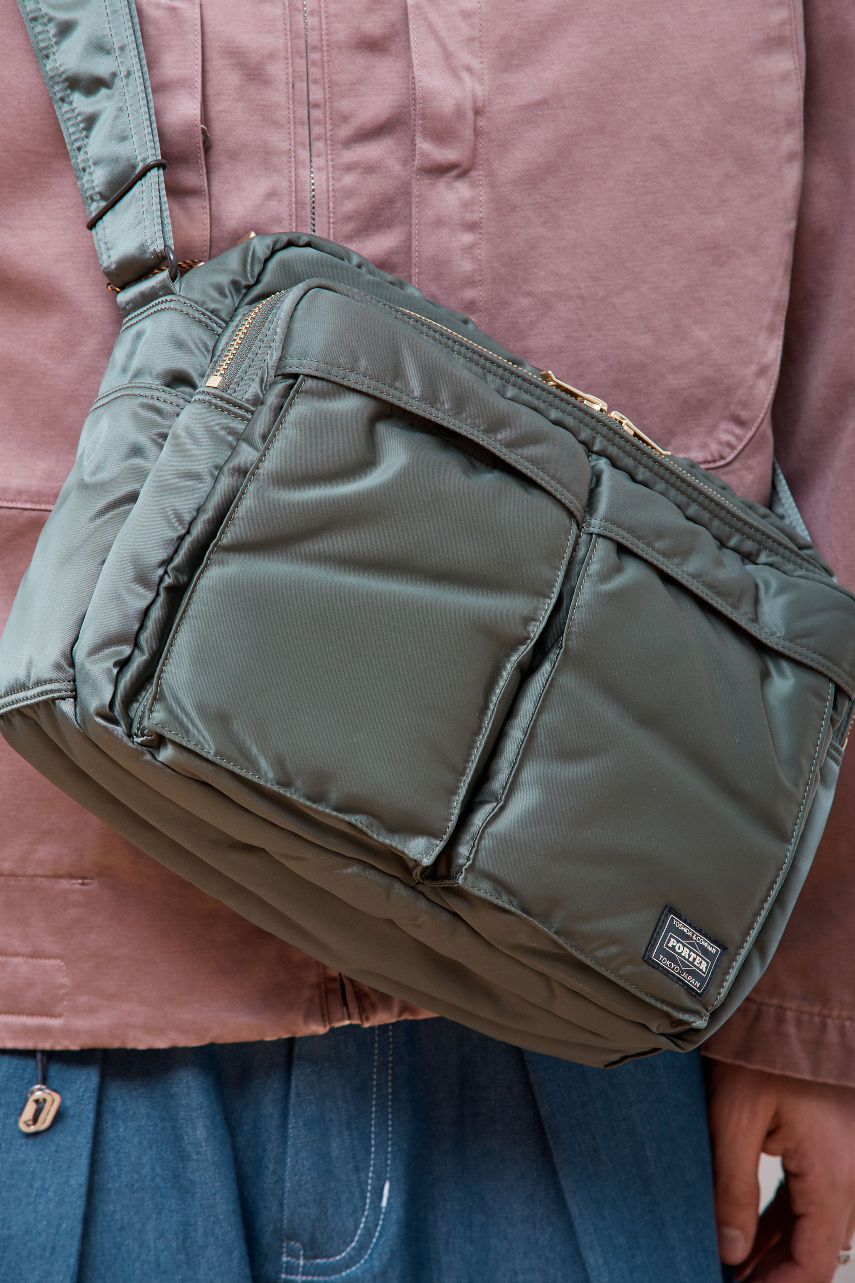 New Tanker Sling Bag W-Zip (XL) Sage Green