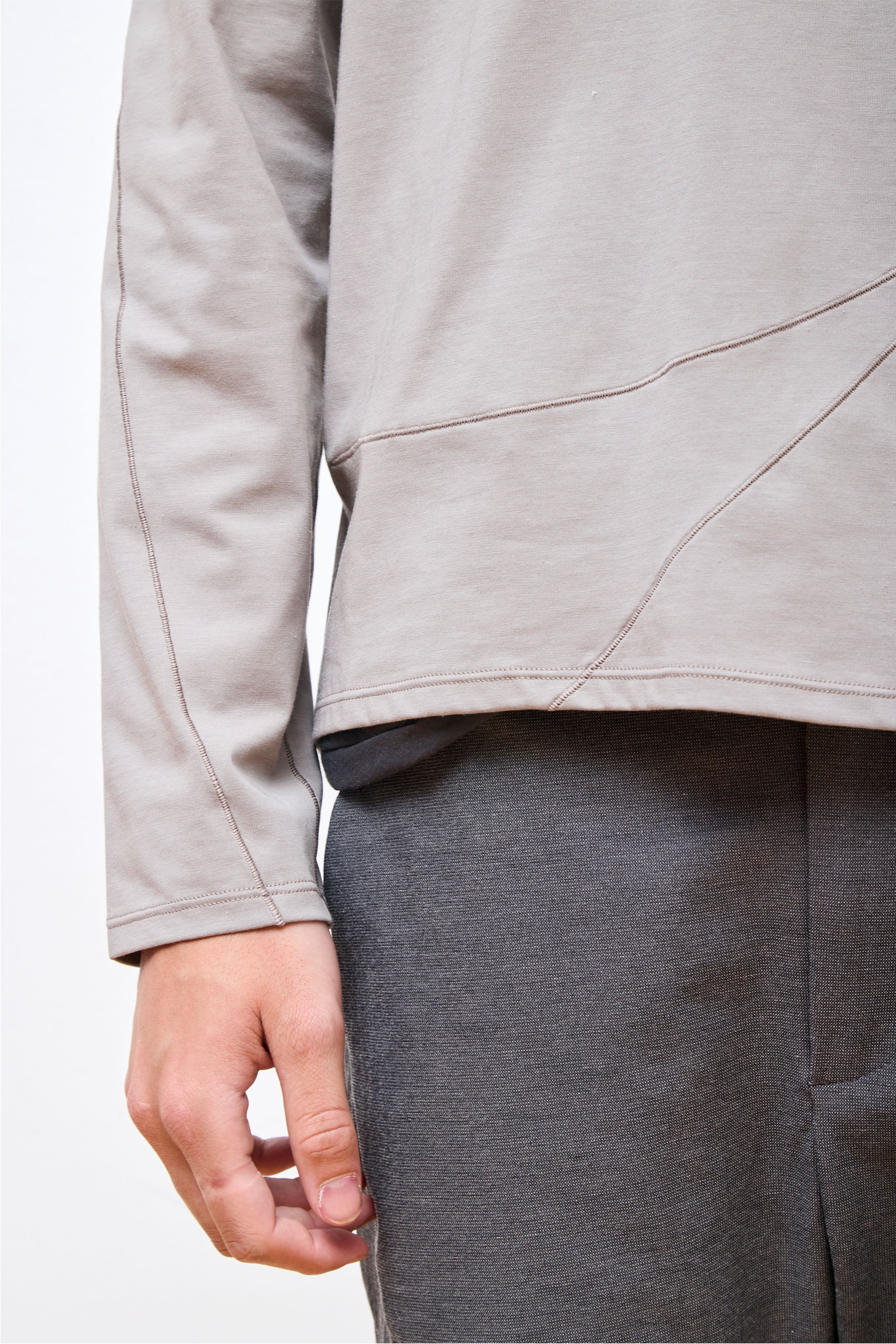 7.0 Long Sleeve Center Warm Grey