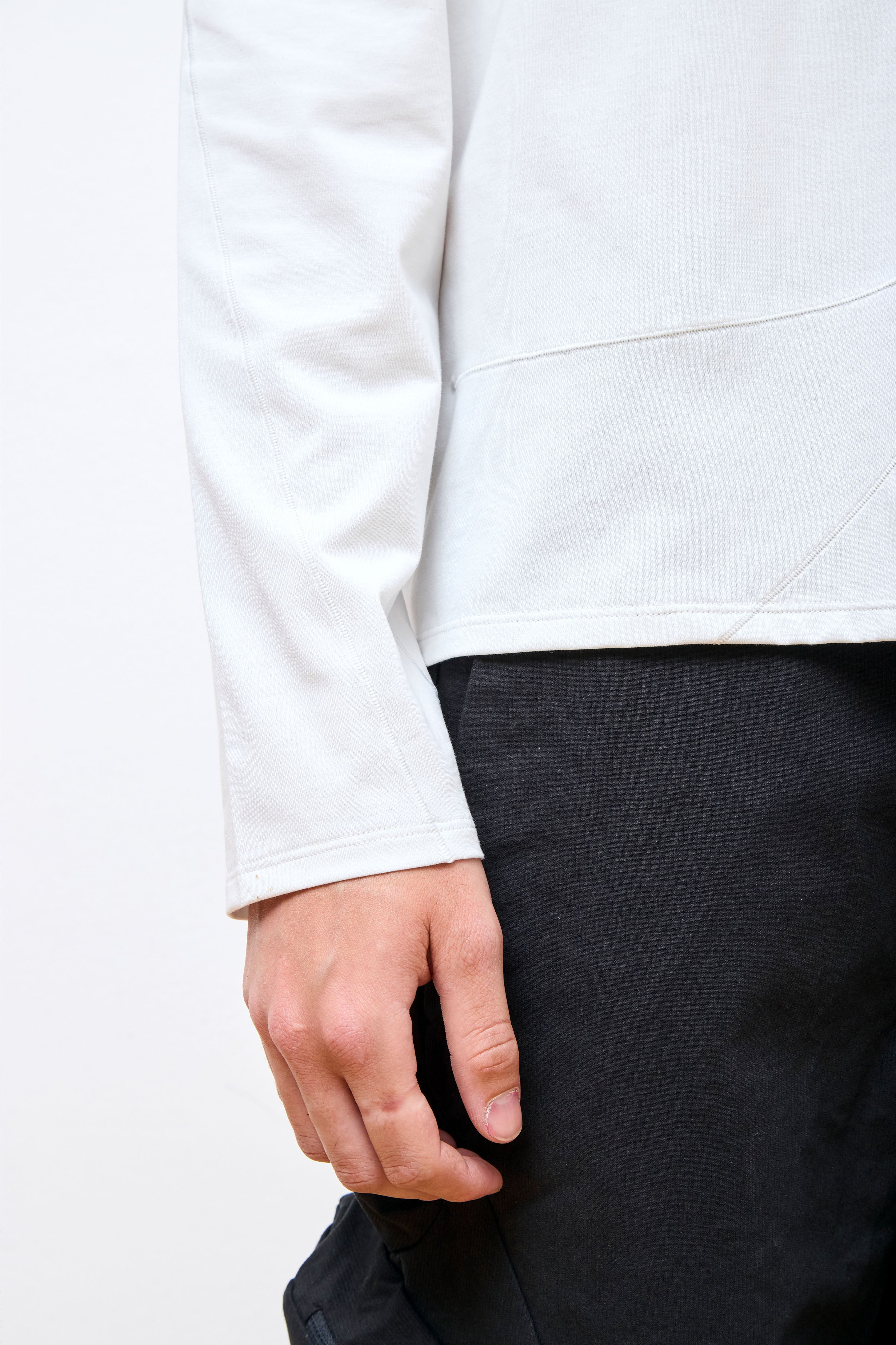 7.0 Long Sleeve Center White