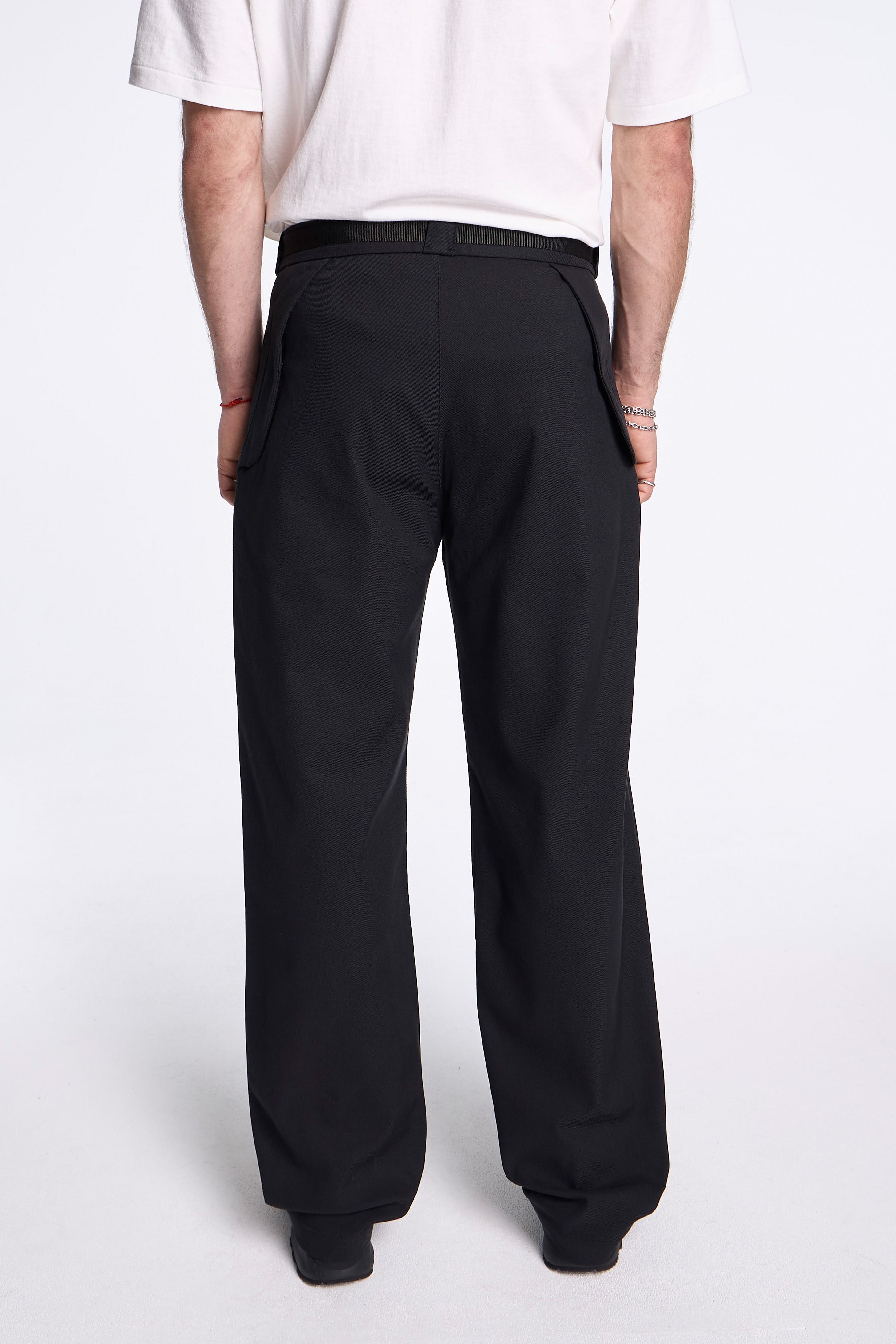 ROA Buckle Chino Black