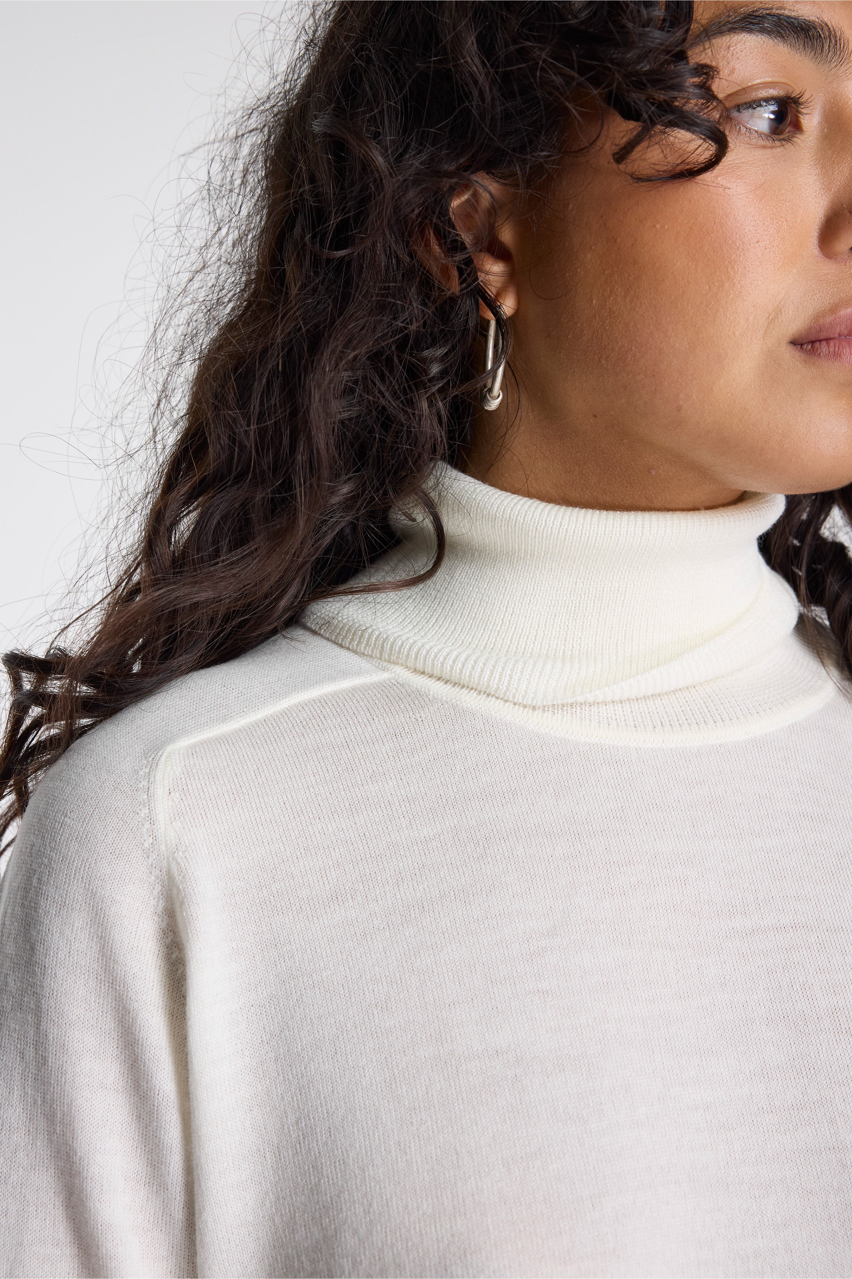Raglan Merino Turtleneck Ivory