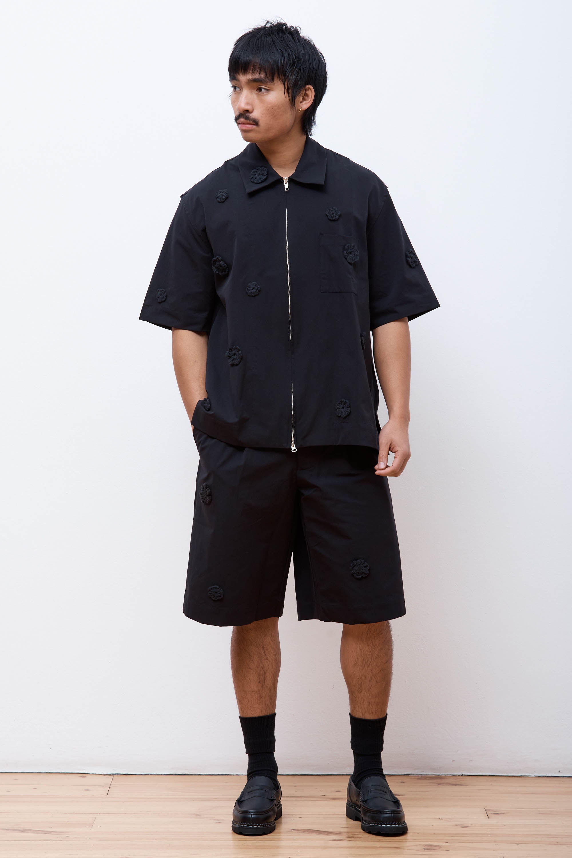 Single Pleated Shorts Black