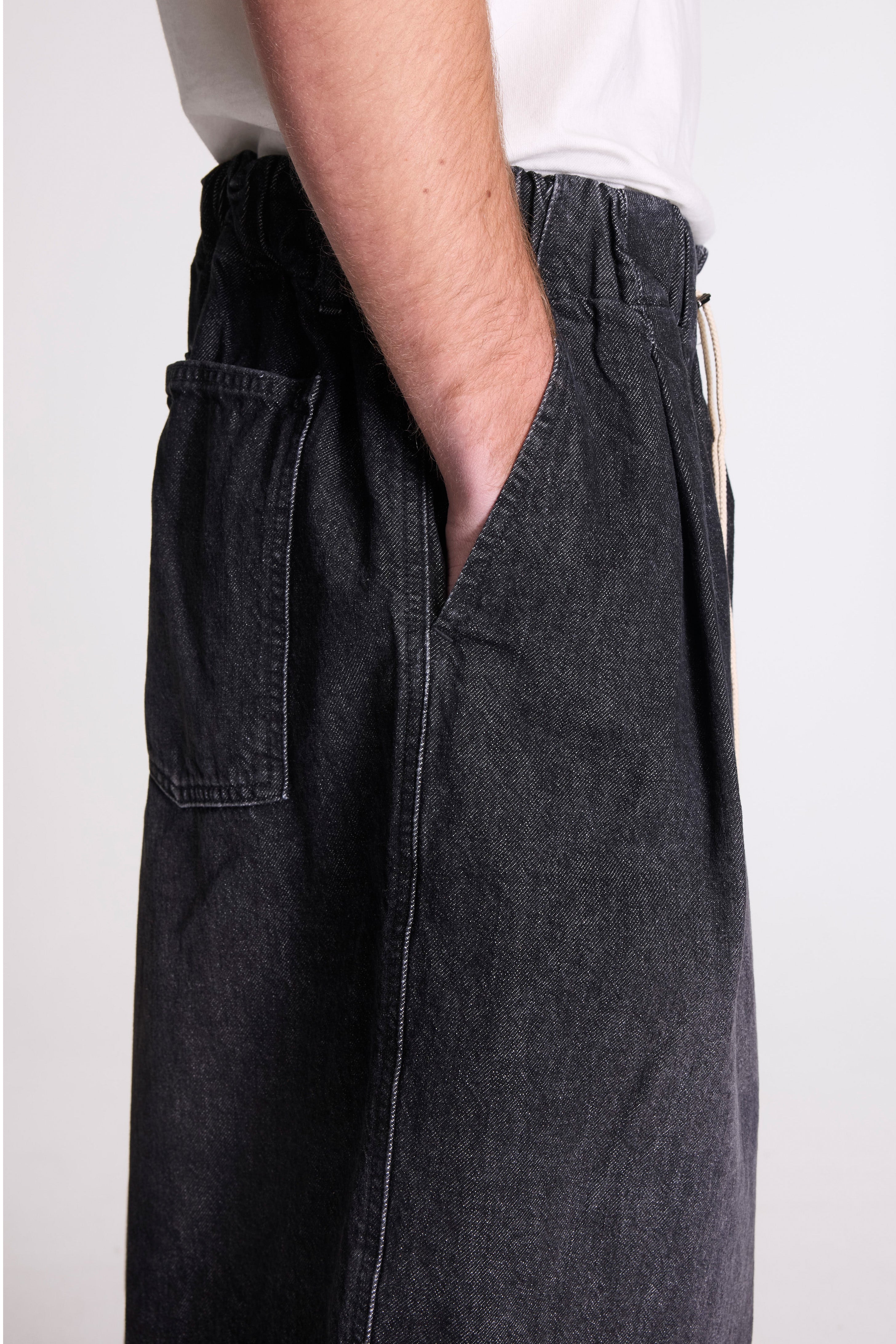 Circular Shorts Black Denim One Wash