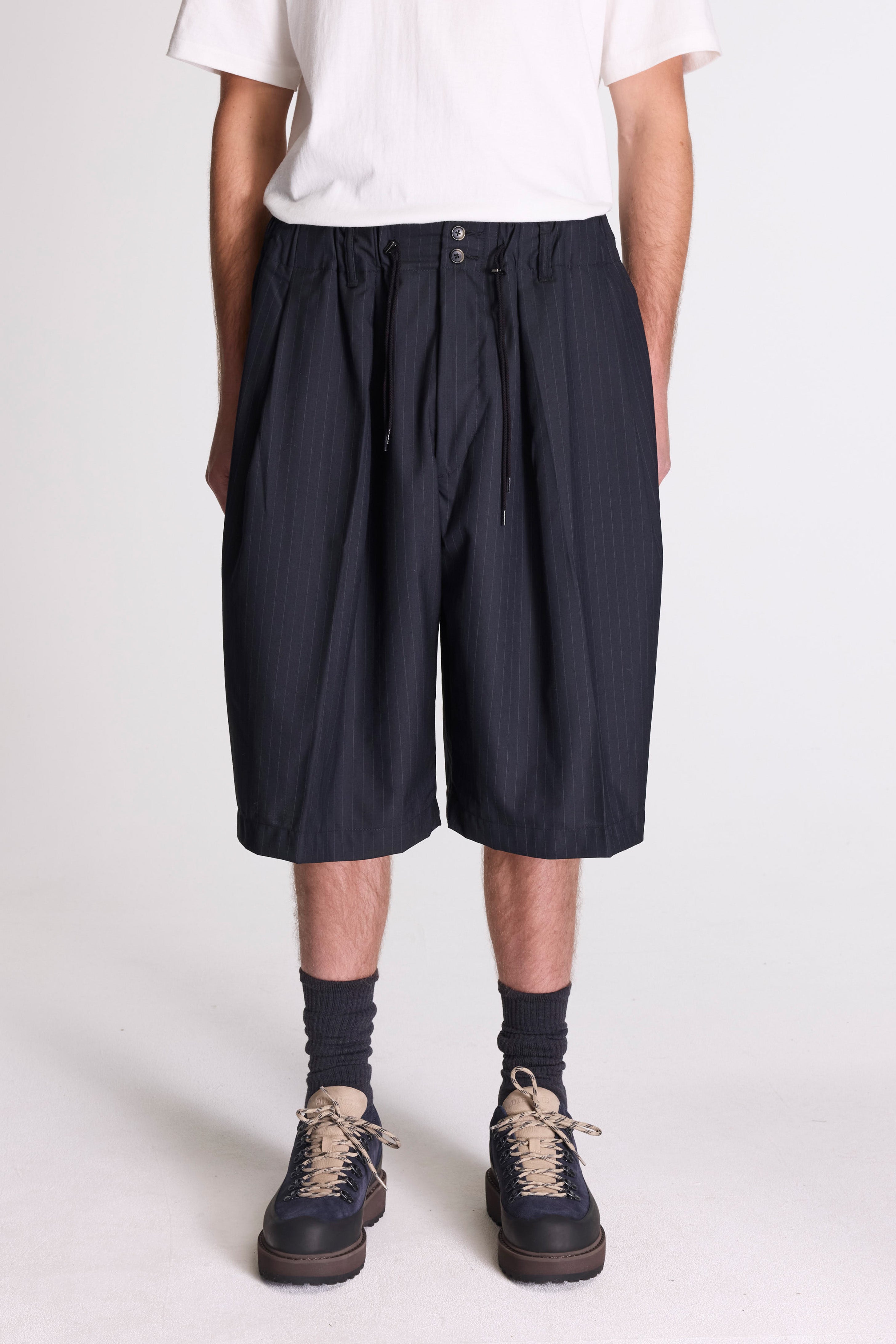 Circular Shorts Black Stripe