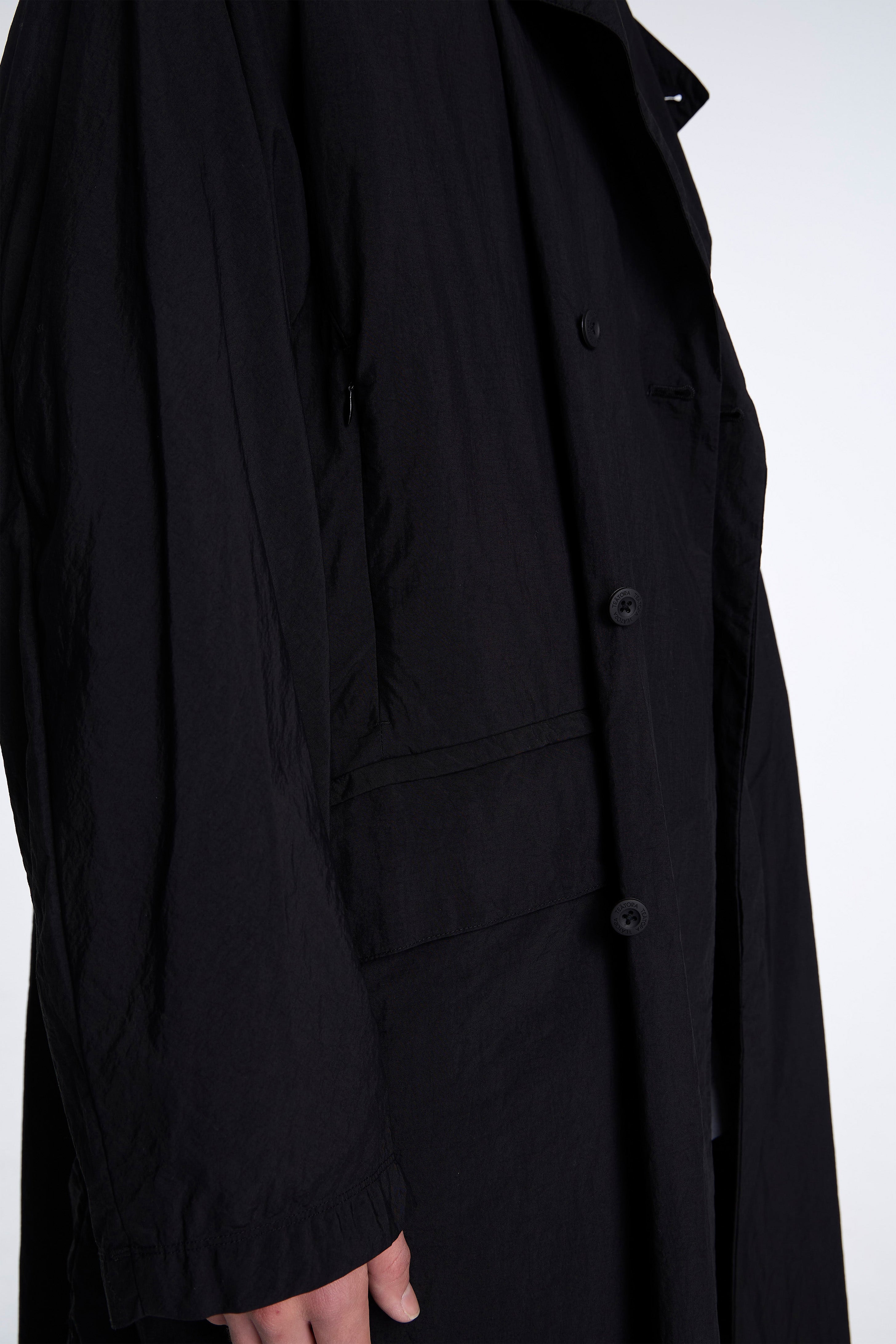 Teatora Device Coat Packable Black