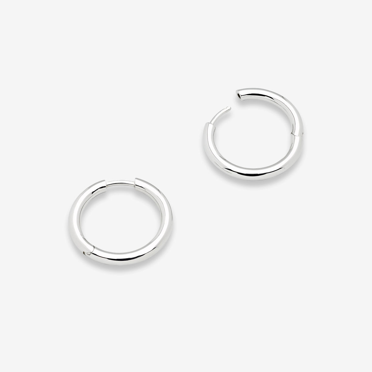 Tom Wood Classic Hoops Medium Silver
