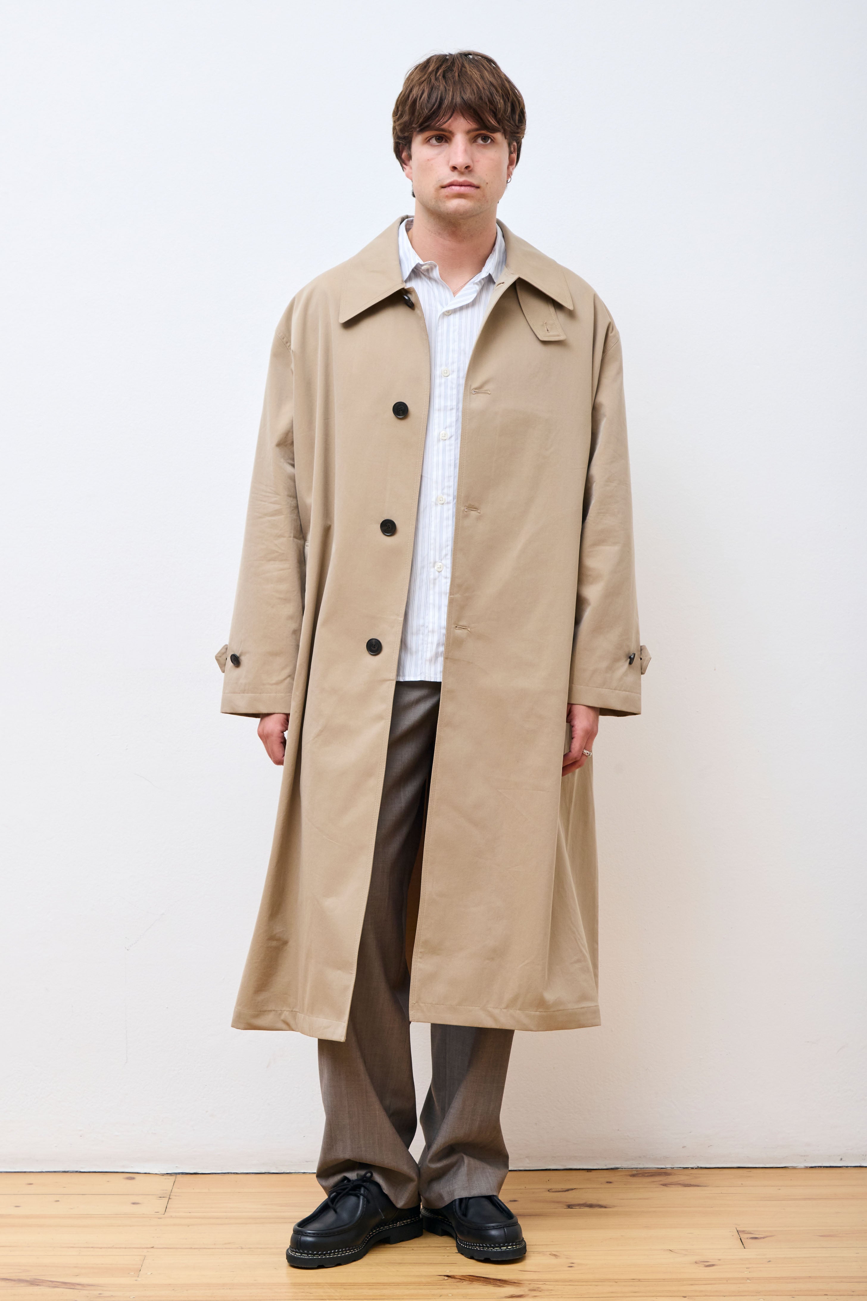 Venture Coat Sand Gabardine