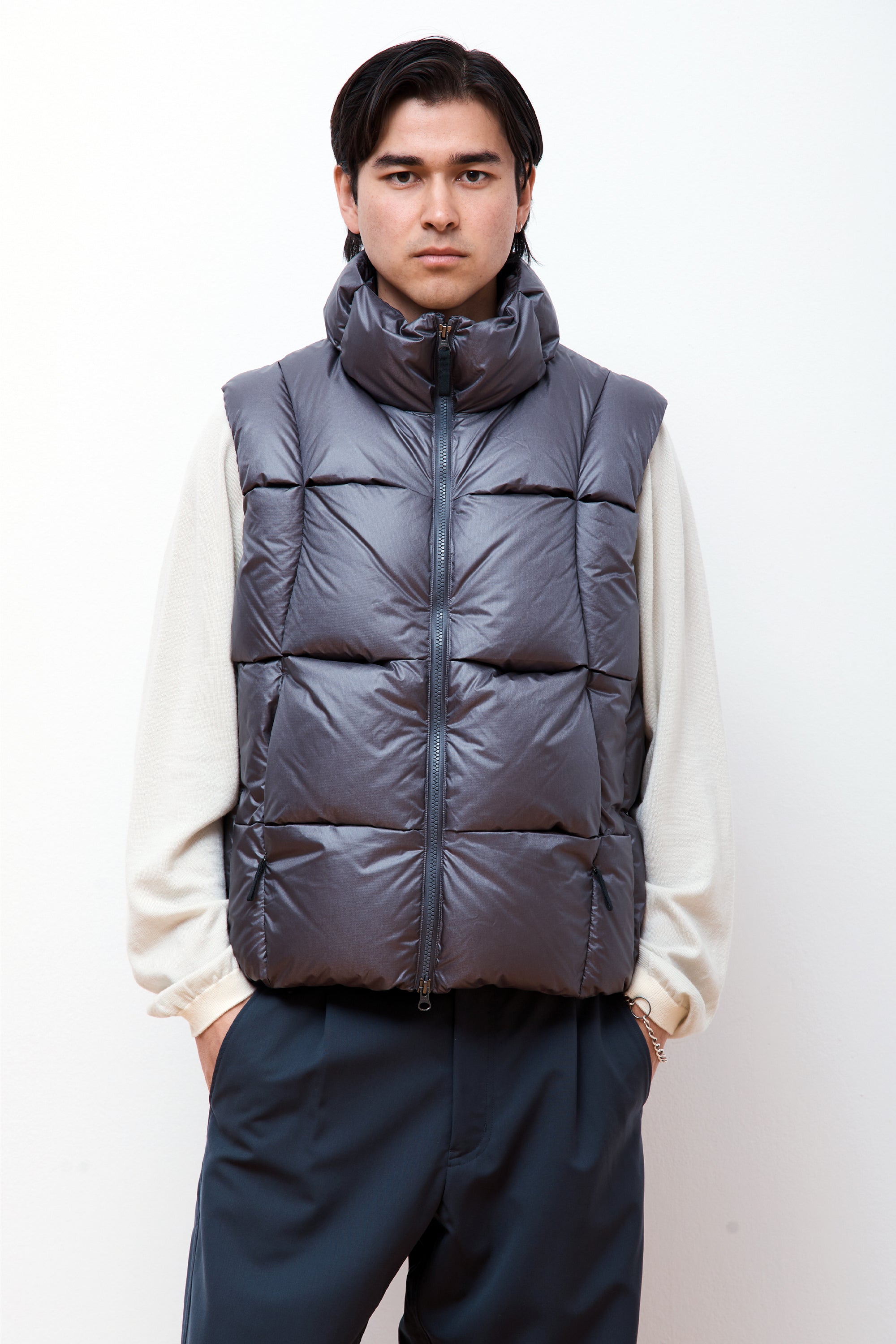 3D Down Vest Lead Grey