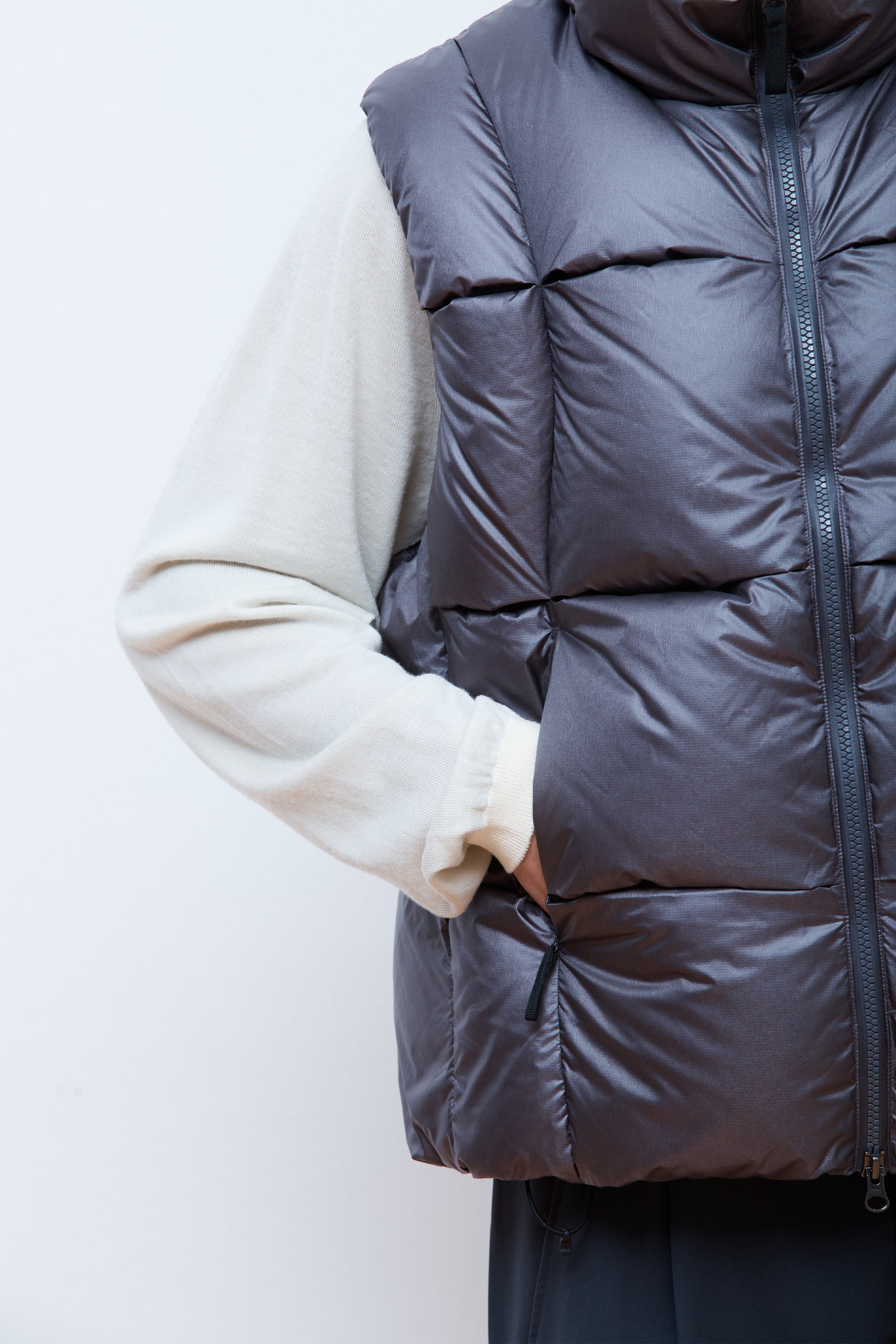 Goldwin 0 3D Down Vest Lead Grey Goldwin 0 3D Down Vest Lead Grey