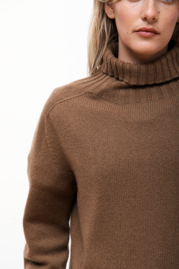Wide Roll Neck Sable