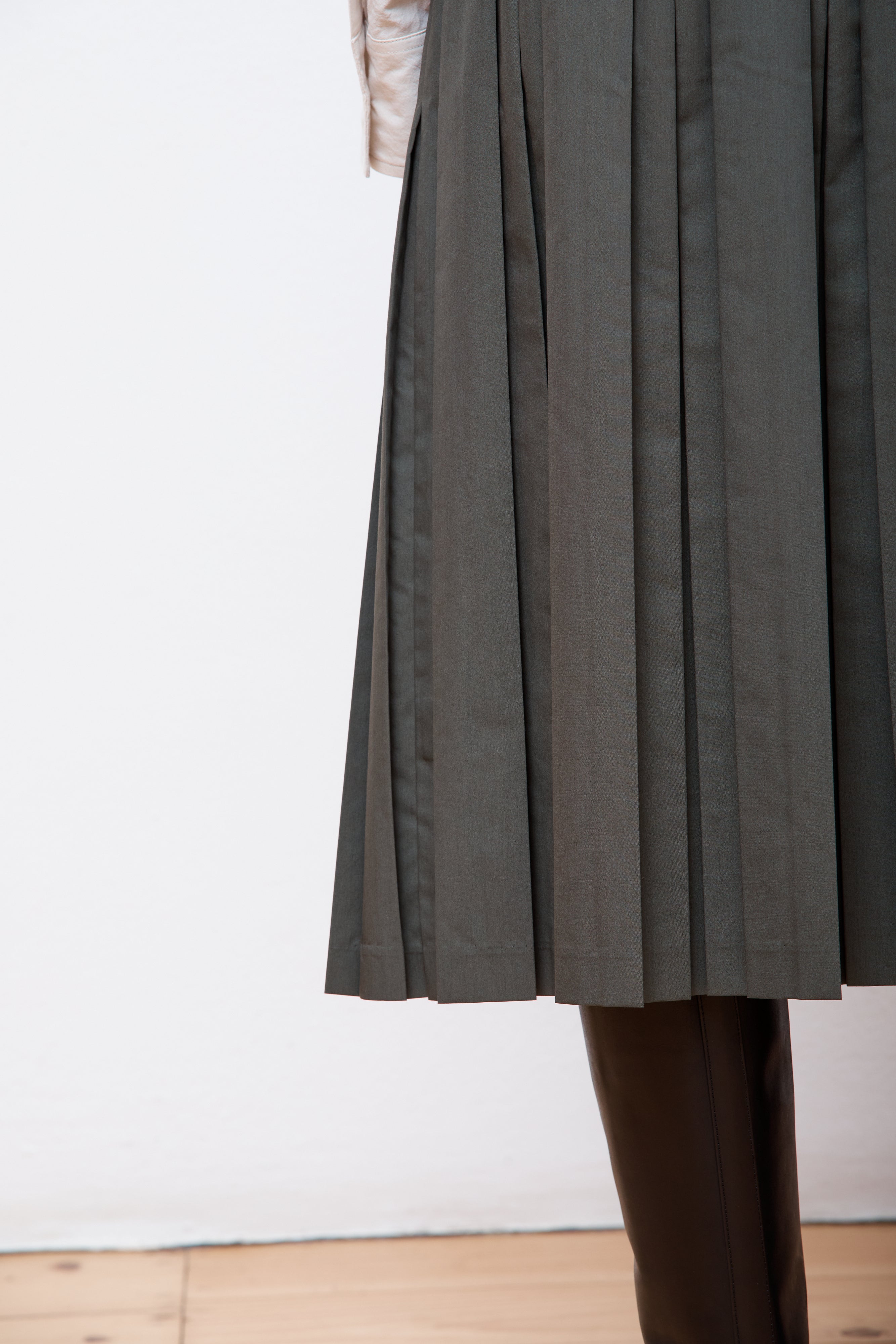 Ticket Pocket Pleated Skirt Faded Green