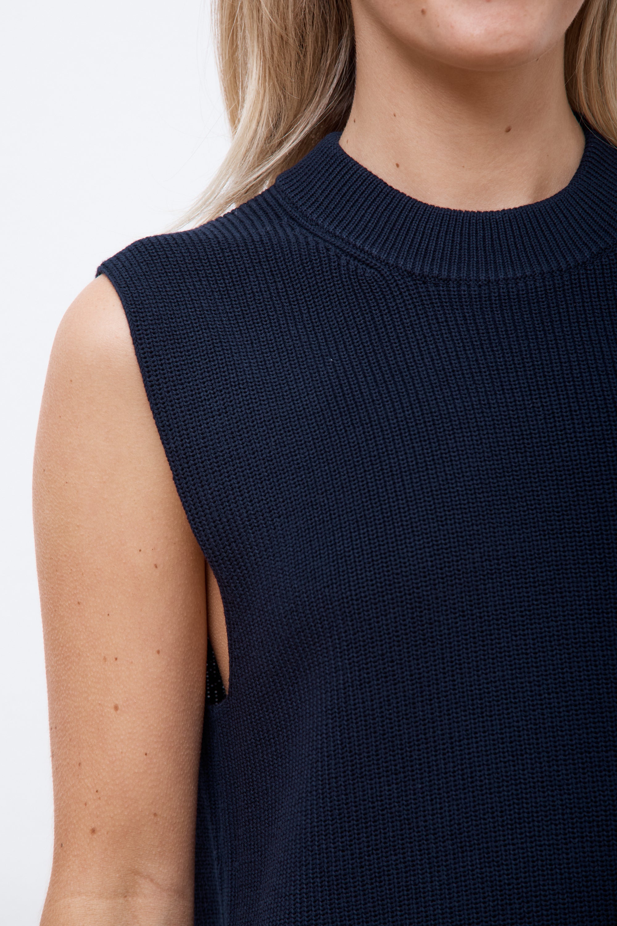 Sumire Sleeveless Top Darkest Navy